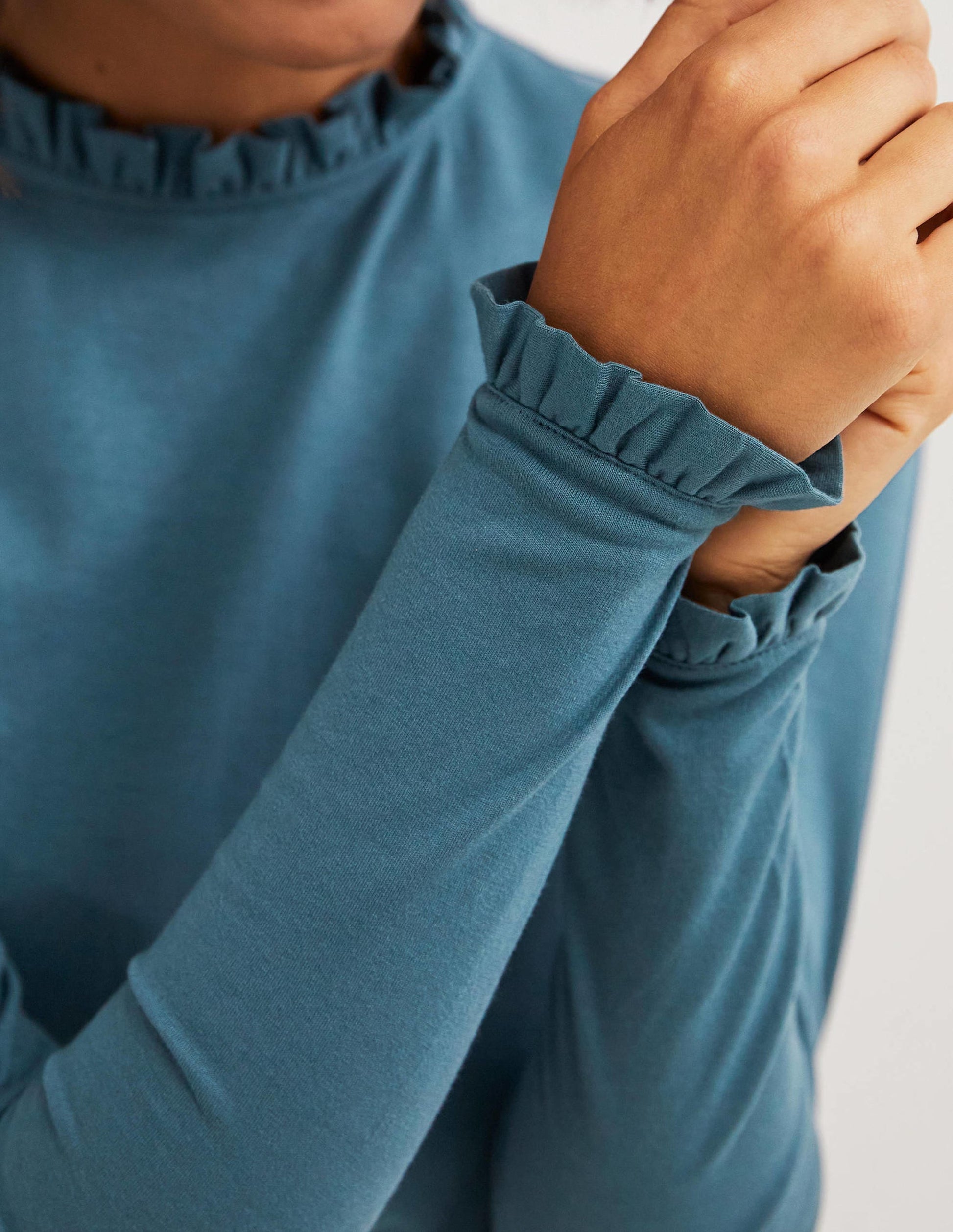 Superweiches Oberteil mit Rüschendetail-Offiziersblau-2
