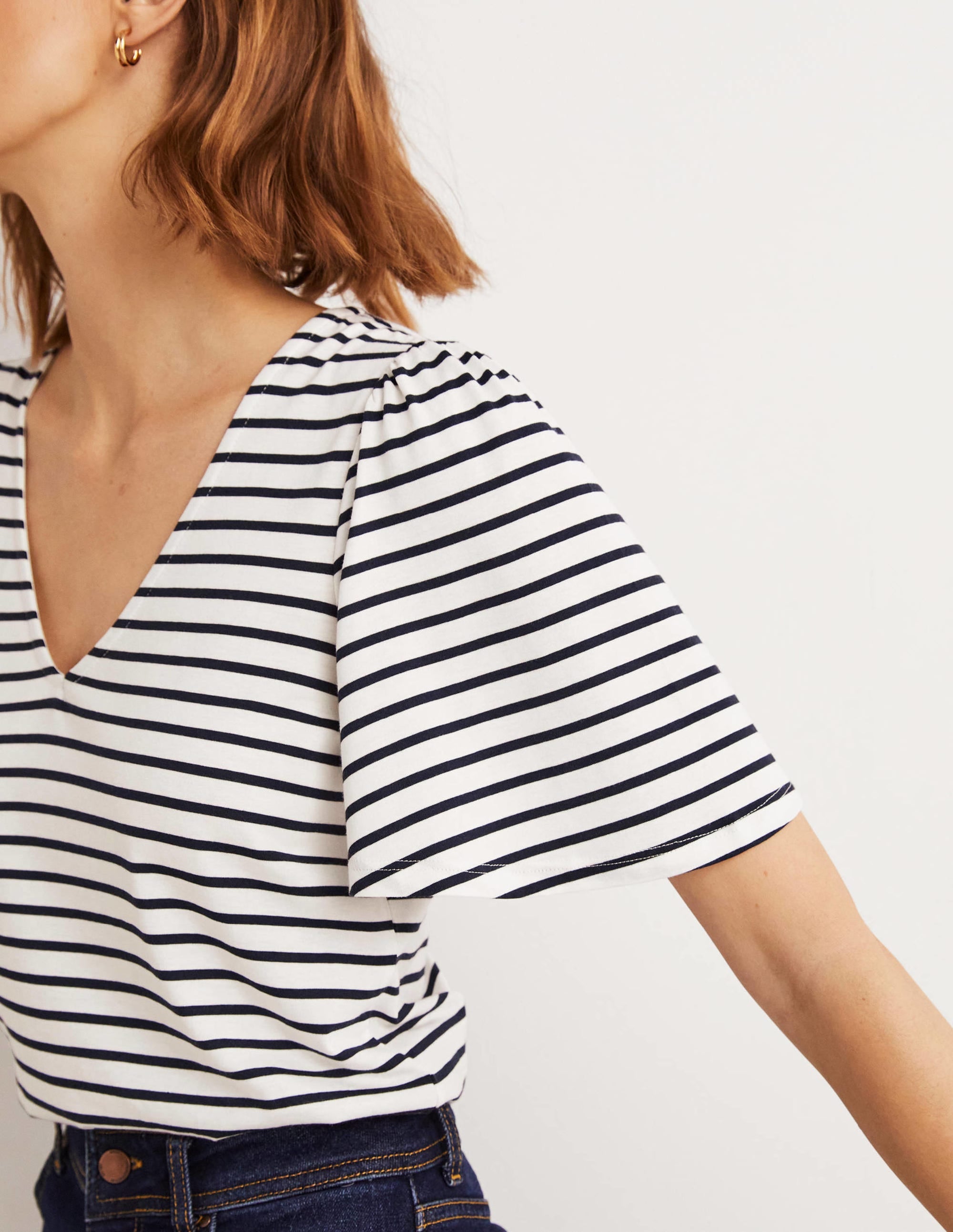 Superweiches Oberteil mit Flatterärmeln-Naturweiß/Navy, Gestreift - Image 2