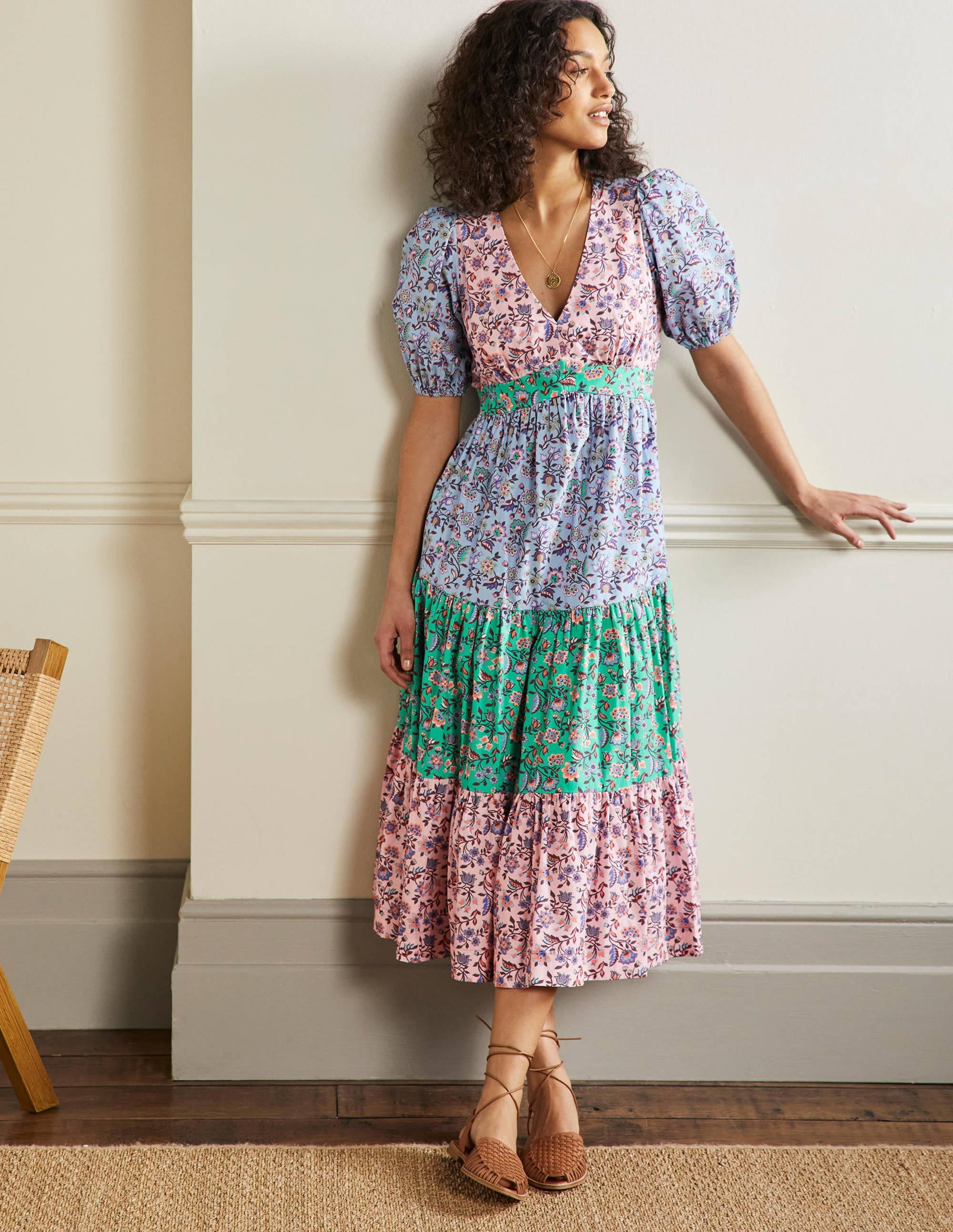 Robe longue volantée à manches bouffantes-Rose formica, motif Oriental Meadow - Image 1