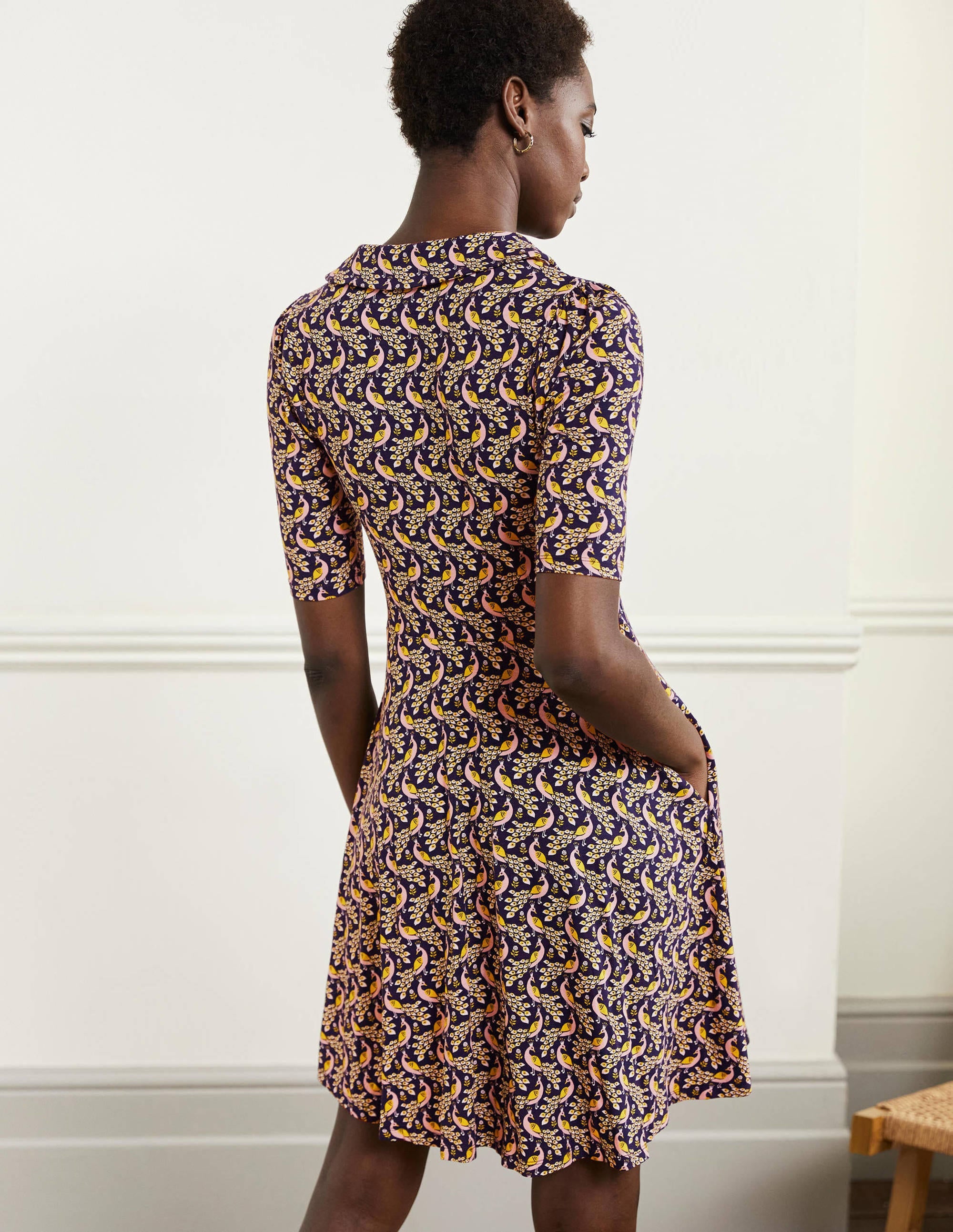 Robe à effet portefeuille fixe en jersey-Bleu marine foncé, motif Paradise Peacock - Image 3
