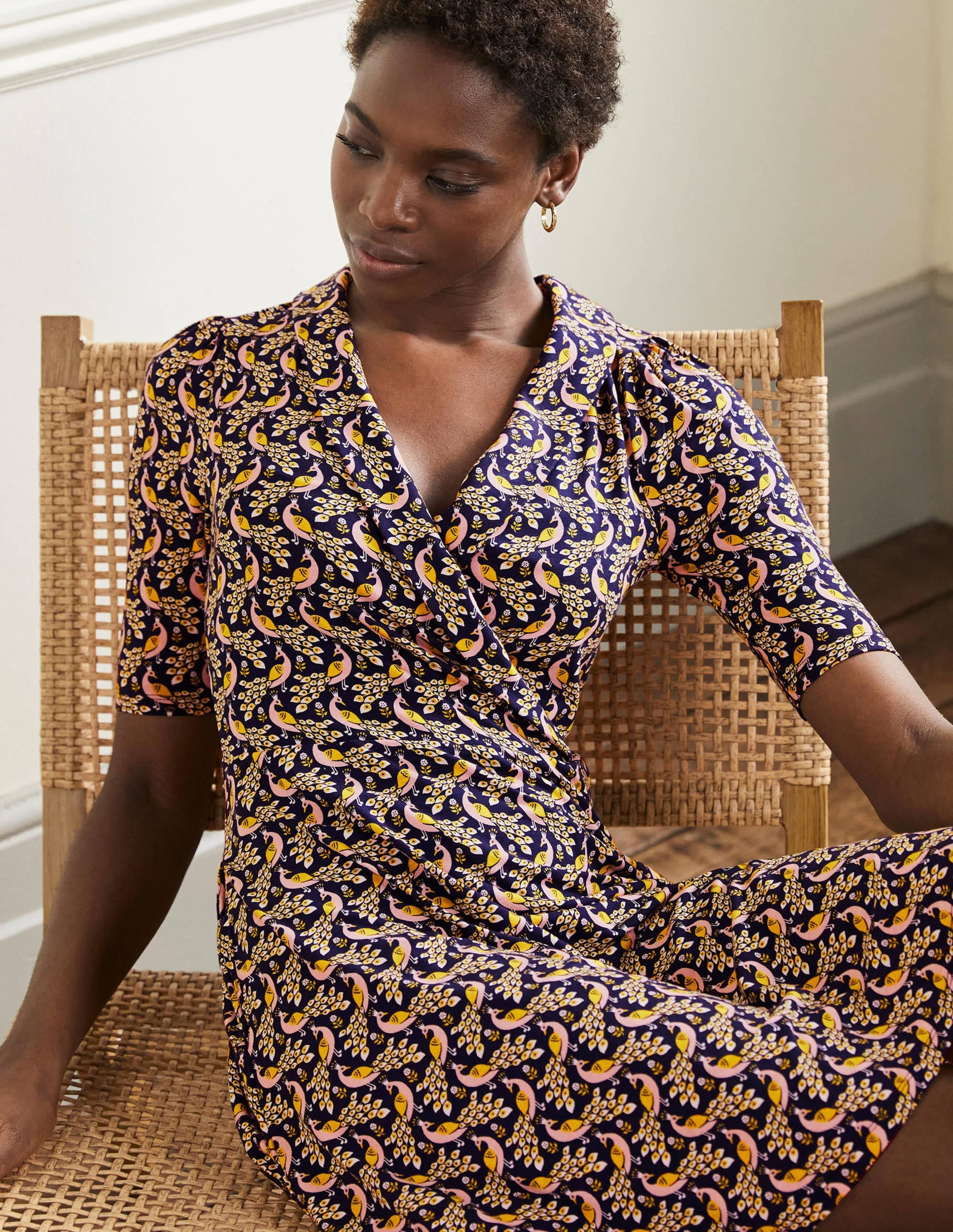 Robe à effet portefeuille fixe en jersey-Bleu marine foncé, motif Paradise Peacock - Image 5