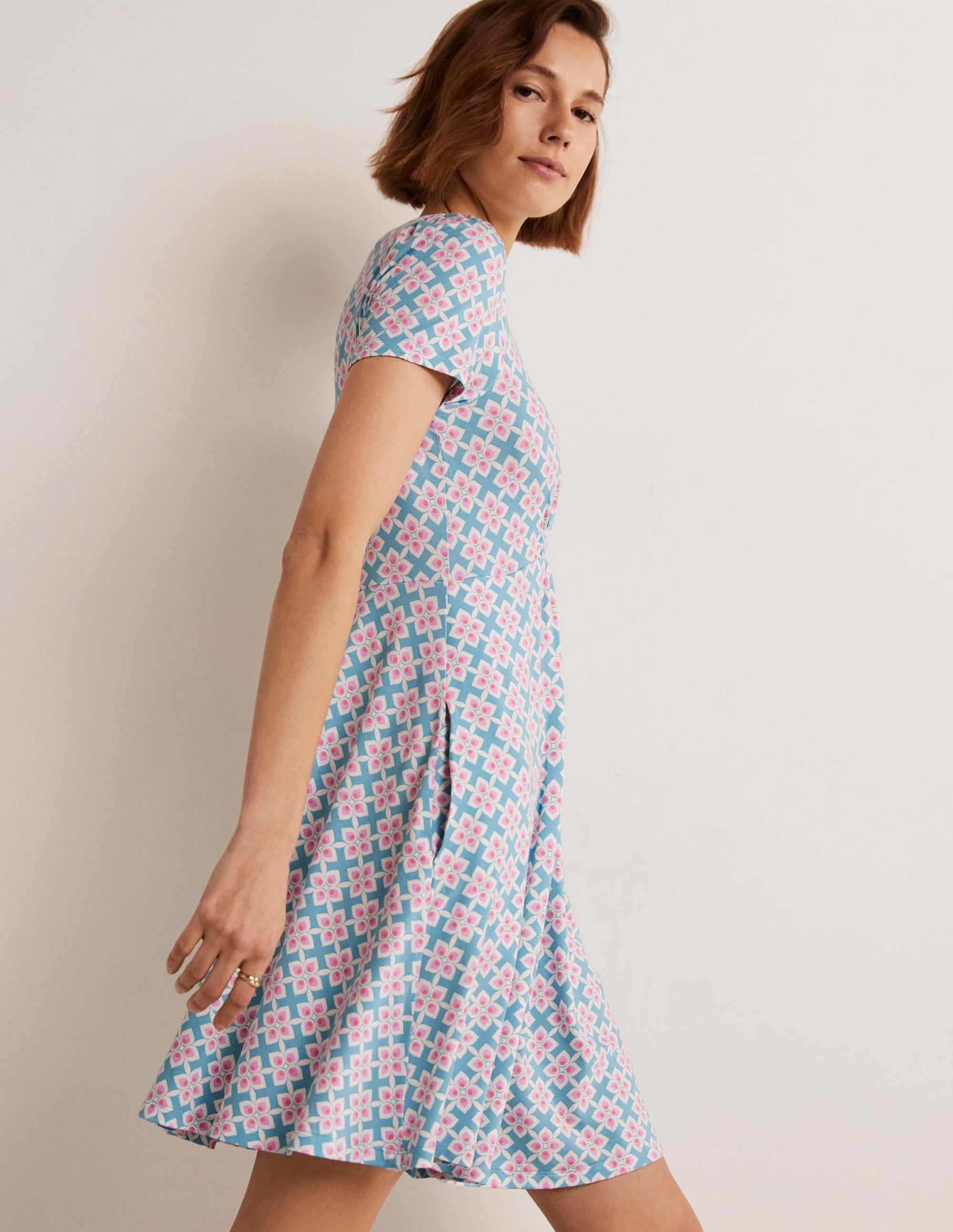 Robe col rond en jersey-Ombre côtière, motif Diamond Leaf - Image 5