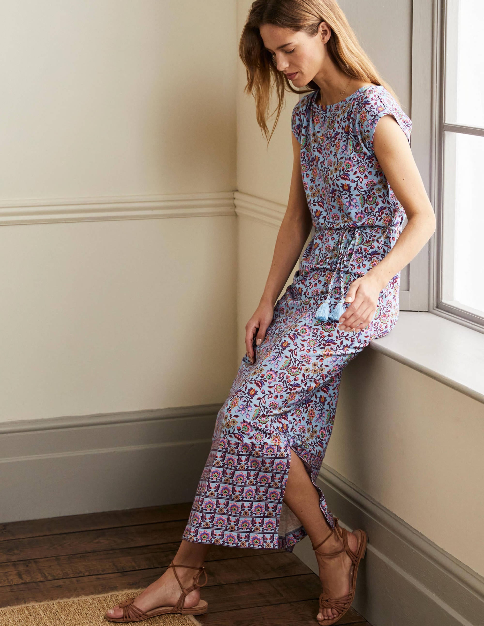 Belted Jersey Midi Dress-Dusty Blue Oriental Meadow - Image 4