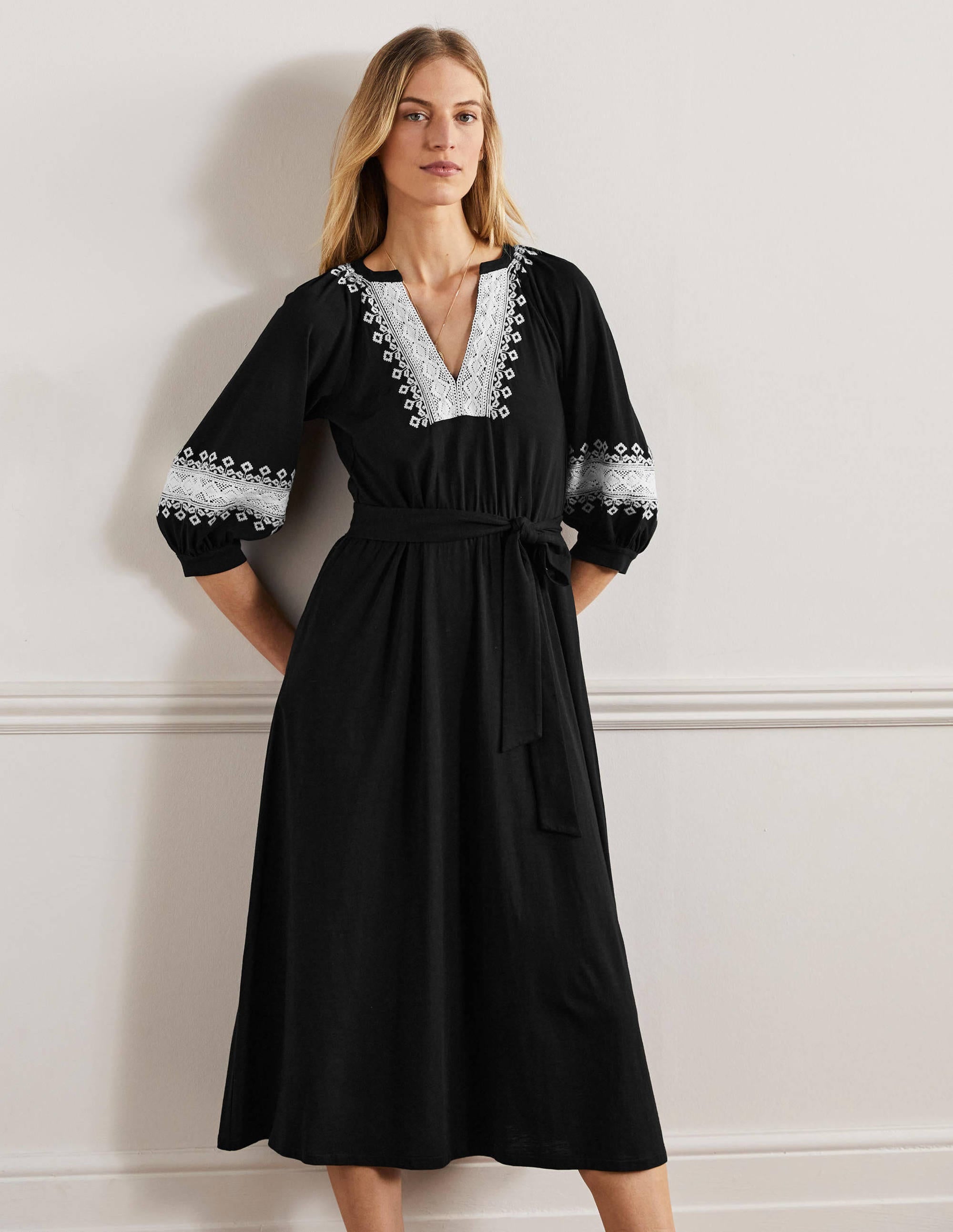 Jersey-Midikleid mit Häkelborte-Schwarz - Image 1