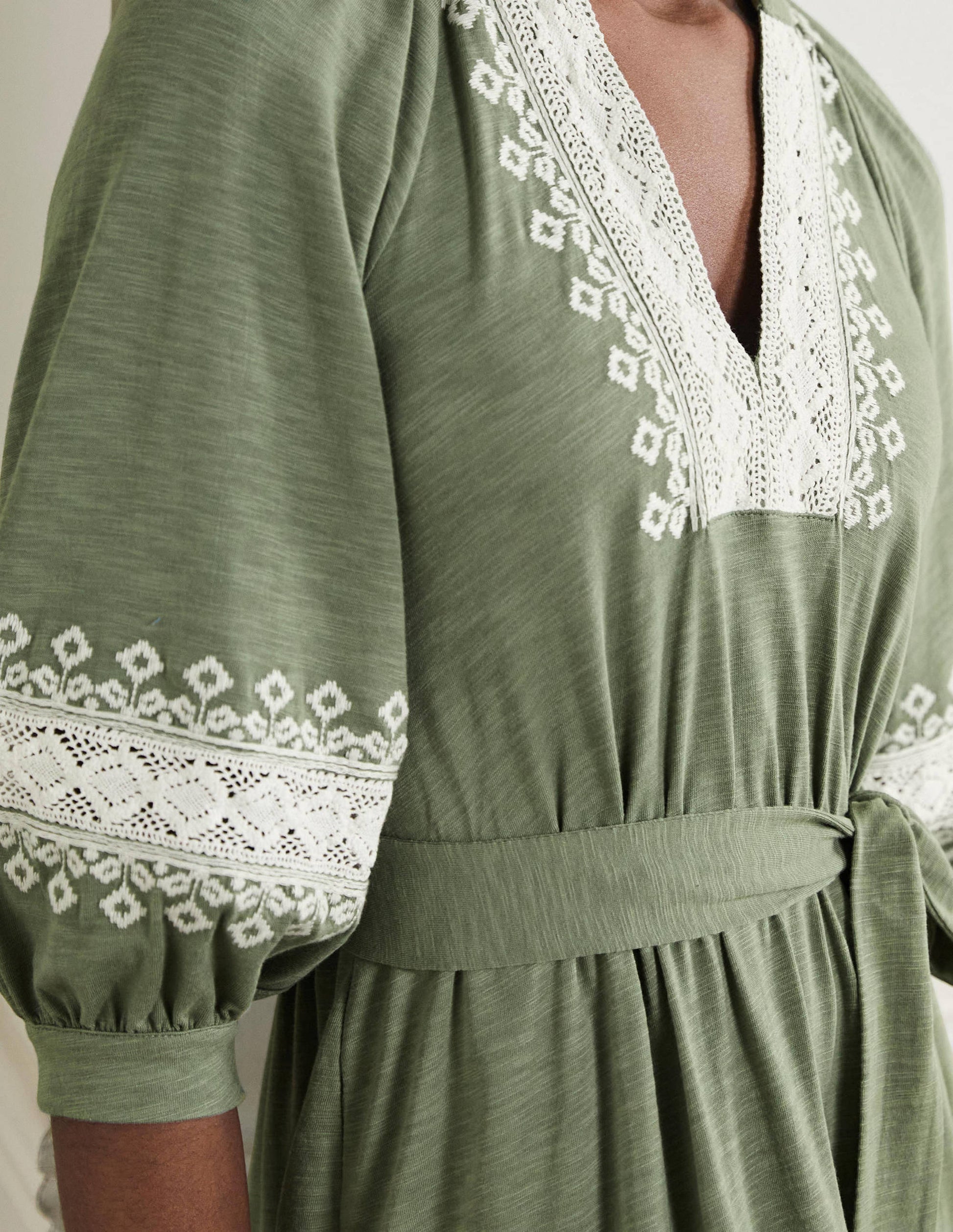 Robe midi en jersey avec détails crochetés-Aulne-2