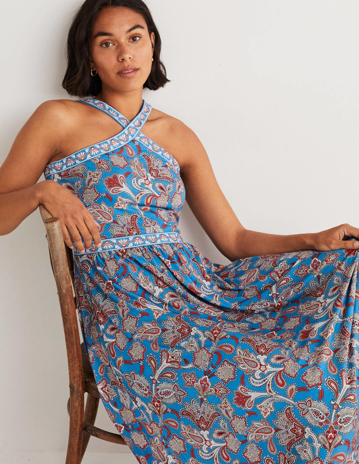 Neckholder-Maxikleid aus Jersey-Mosaikblau, Paisley-Knospen - Image 4
