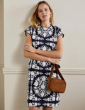 Robe T-shirt ornementée-Bleu marine, motif Wildflower Prairie