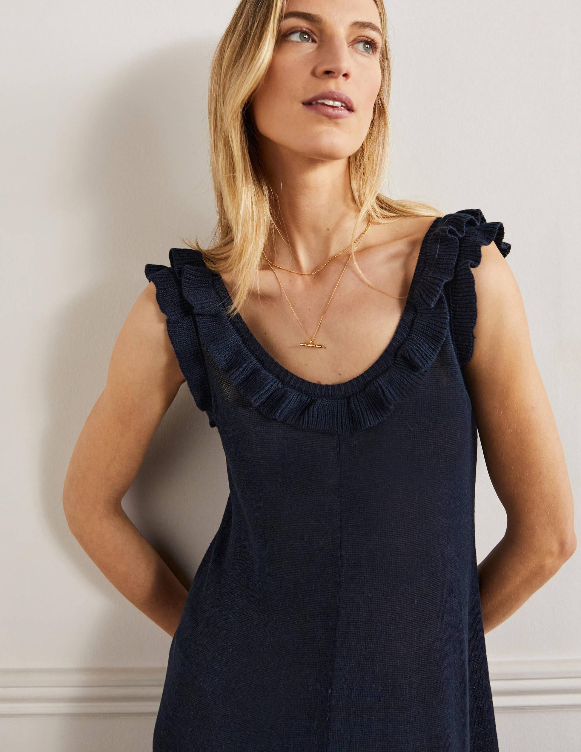Strick-Midikleid mit gerüschtem Ausschnitt-Marineblau-4