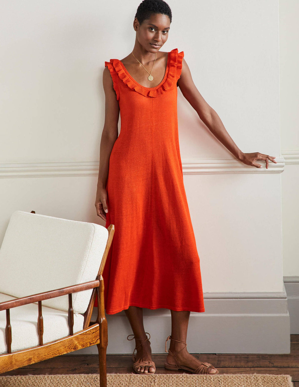 Strick-Midikleid mit gerüschtem Ausschnitt-Kräftiges Papayaorange - Image 4