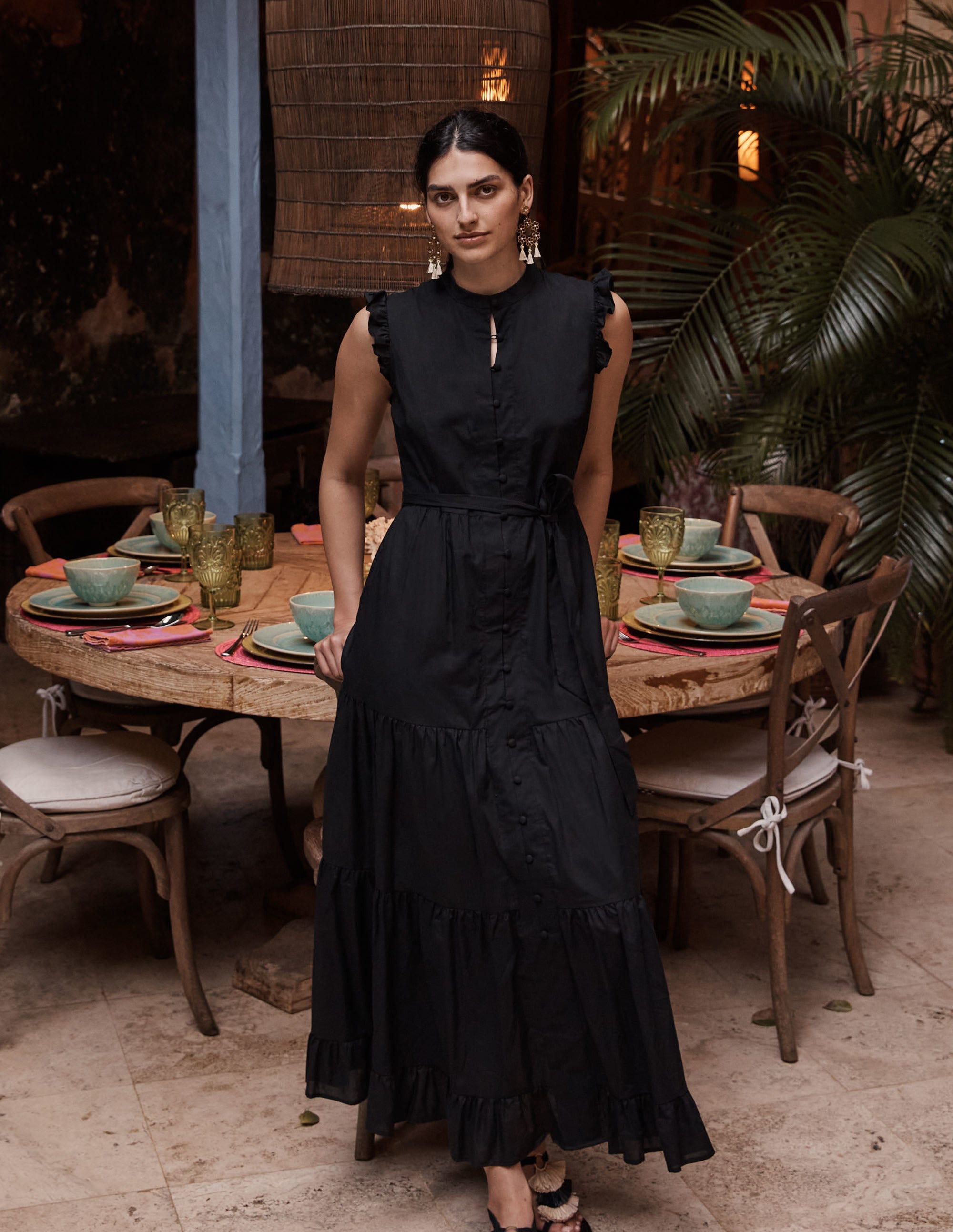 Gestuftes Maxikleid mit Rüschen-Schwarz - Image 6