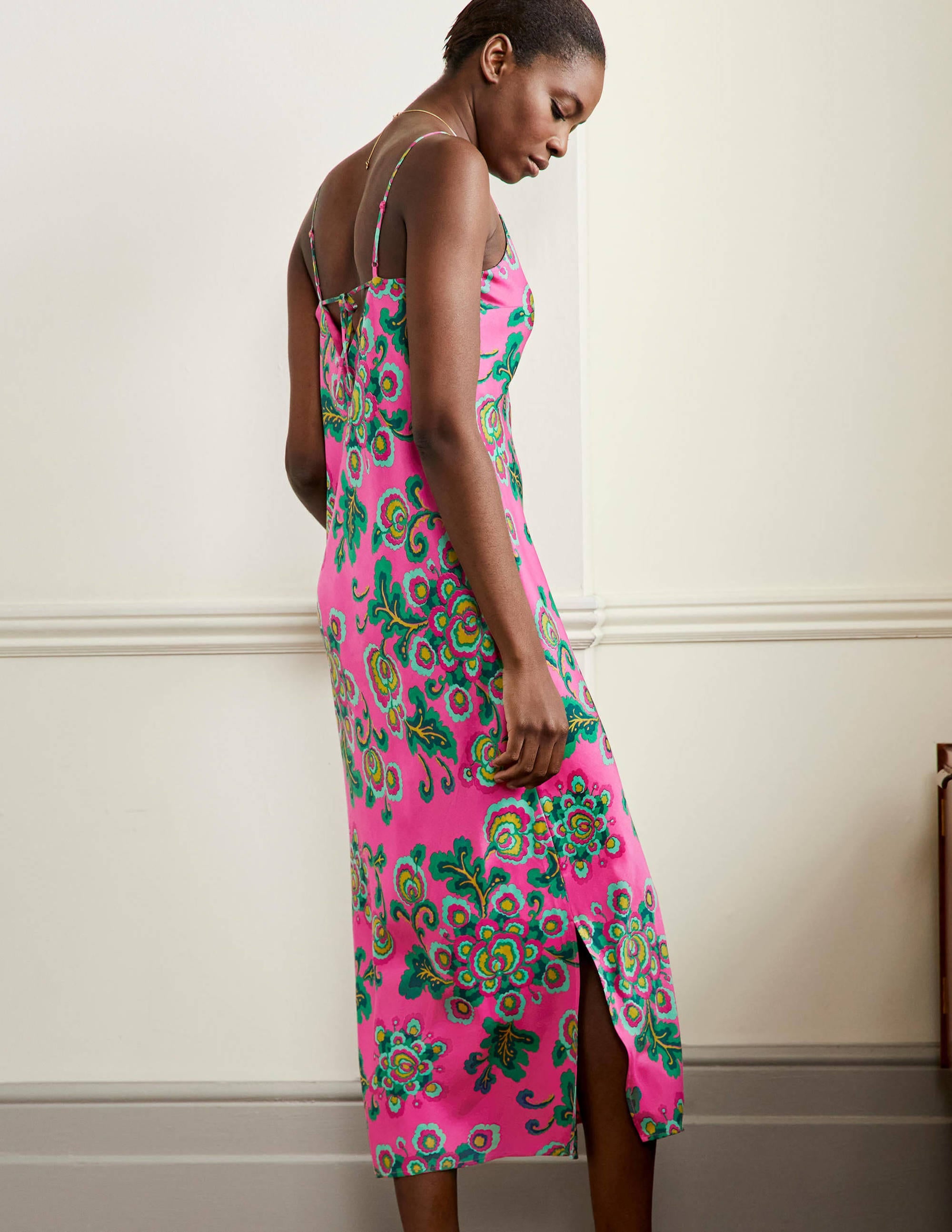 Robe midi légère Elena-Rose festif, motif Wild Blooms - Image 4