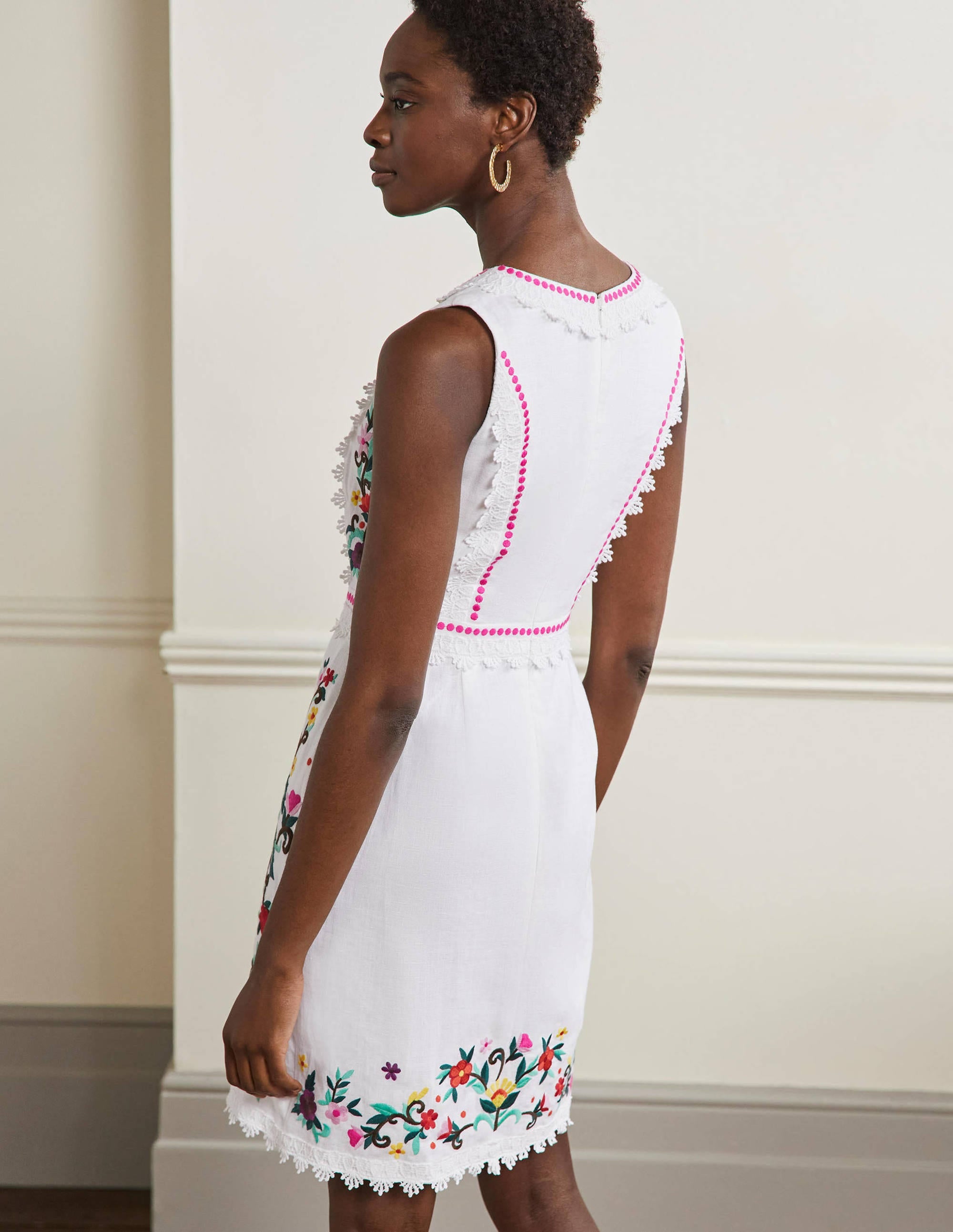 Robe Connie brodée en lin-Blanc - Image 3