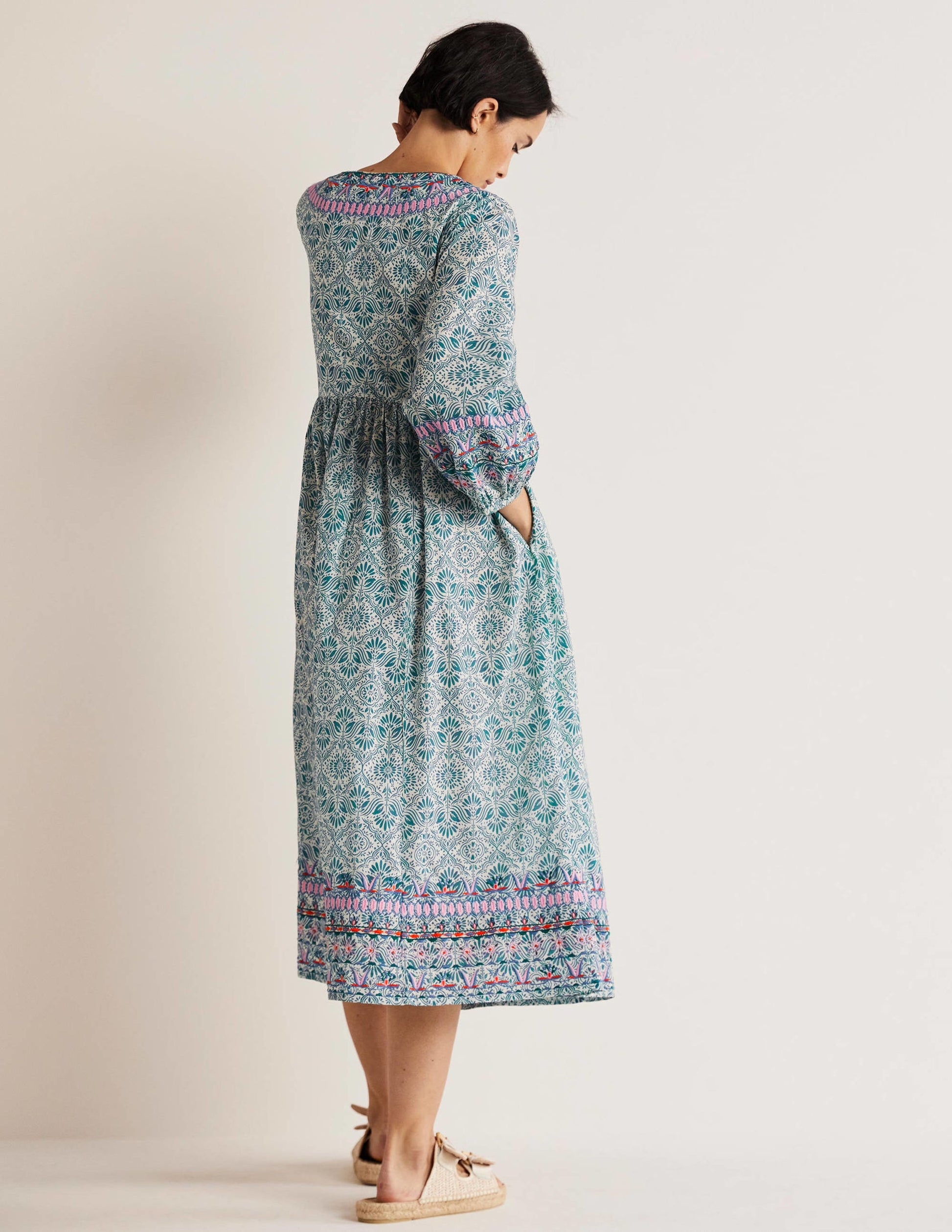 Midikleid mit Stickerei-Ritterspornblau, Orientalisches Diamantmuster-3
