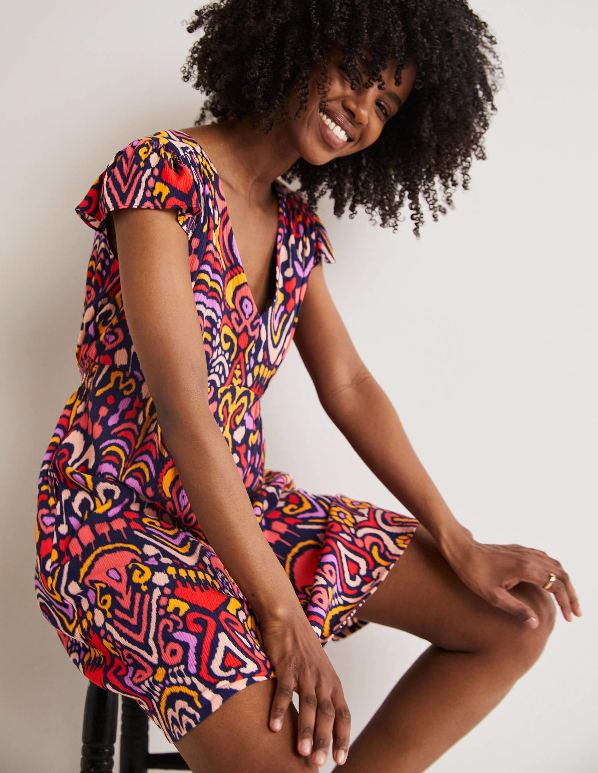 Grace Kleid mit Flatterärmeln-Navy, Ikat-Muster - Image 4