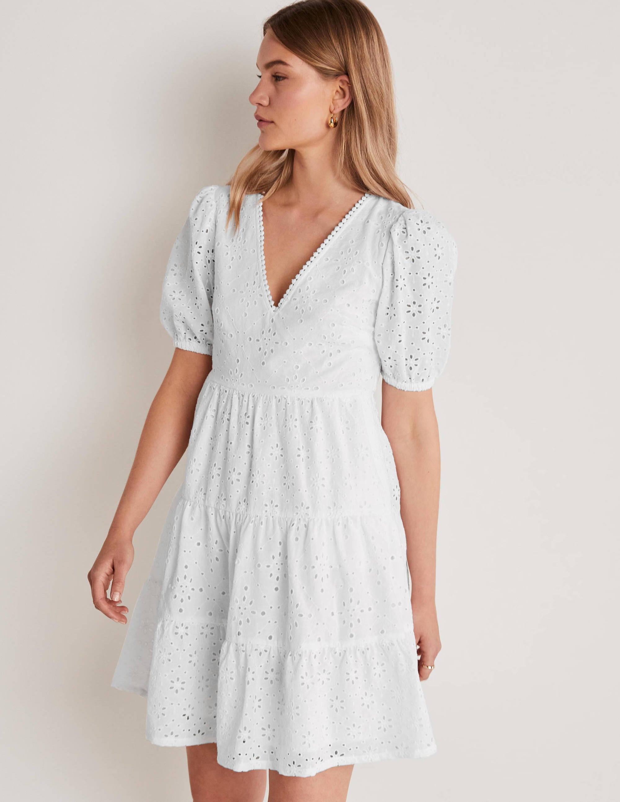 Kleid mit Lochstickerei und Rückendetail-Weiß - Image 1