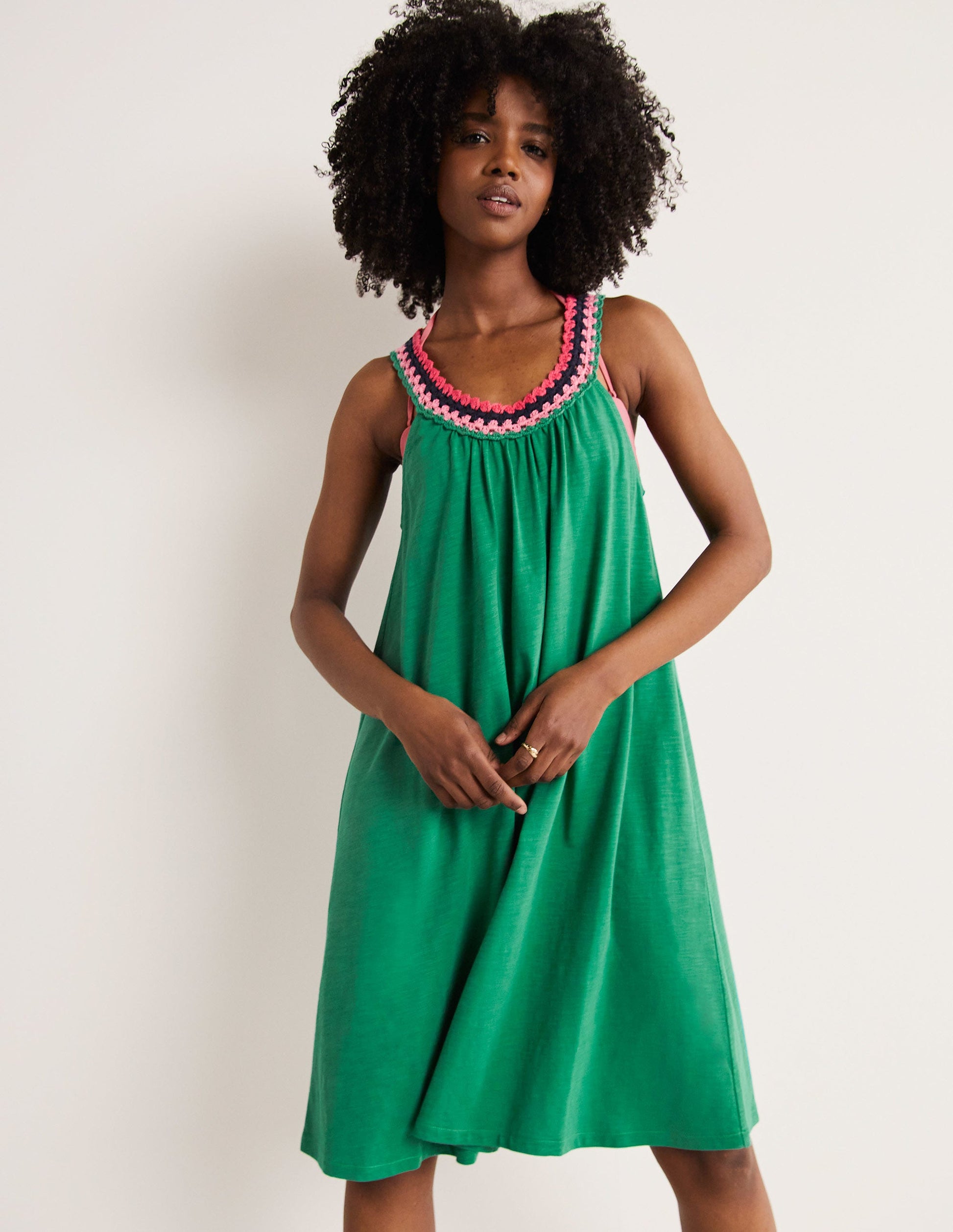 Jerseykleid mit Häkeldetails-Waldgrün-1