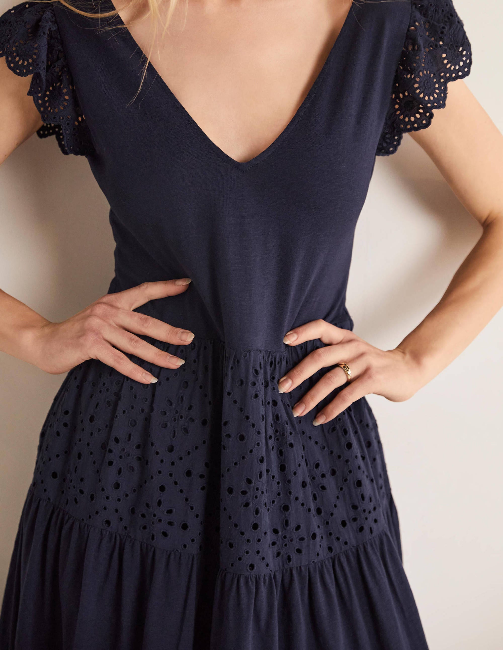 Maxikleid aus Jersey mit Lochstickereimix-Marineblau - Image 5