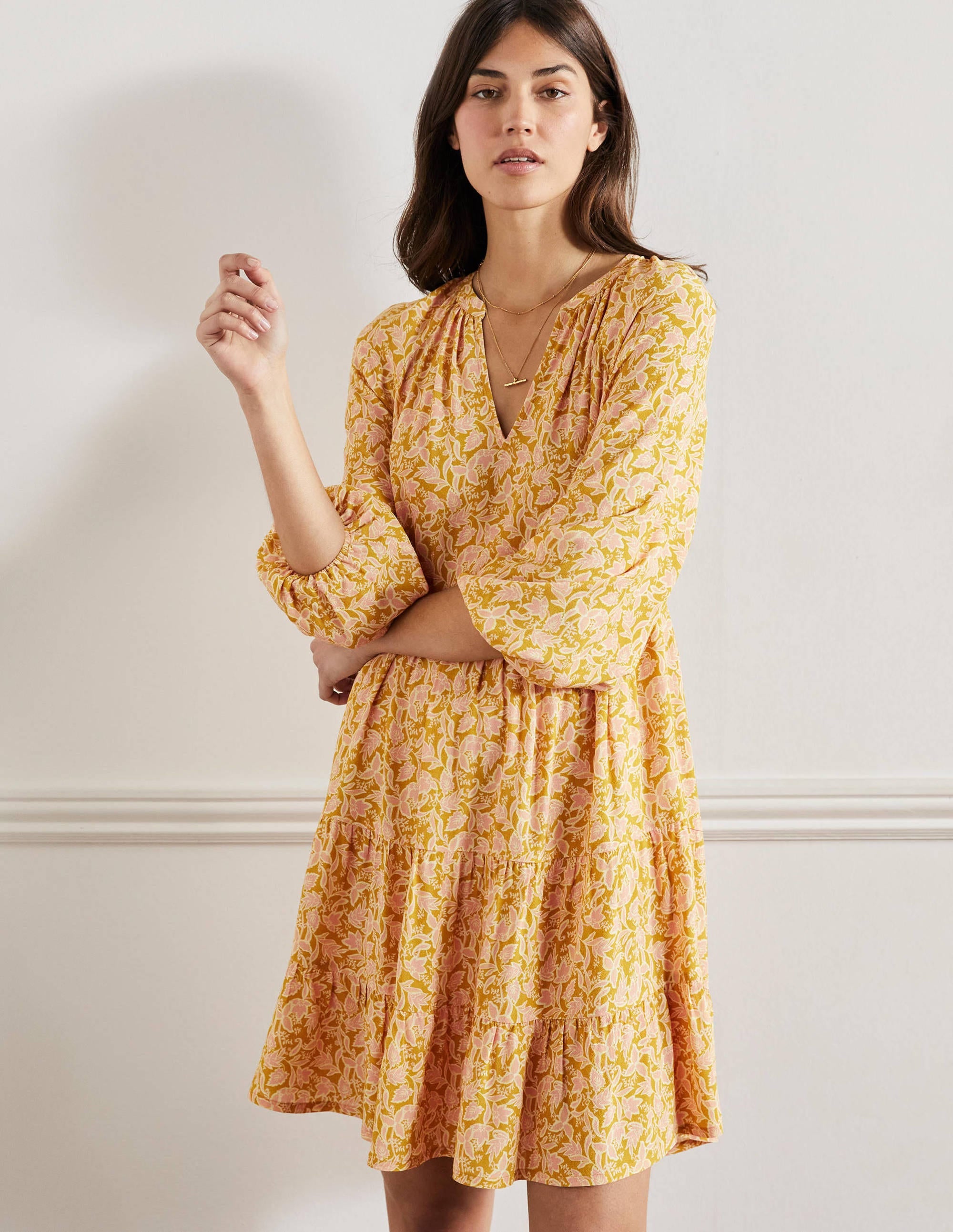 Gestuftes Kleid mit gekerbtem Ausschnitt-Buttergelb, Wildblumen - Image 4