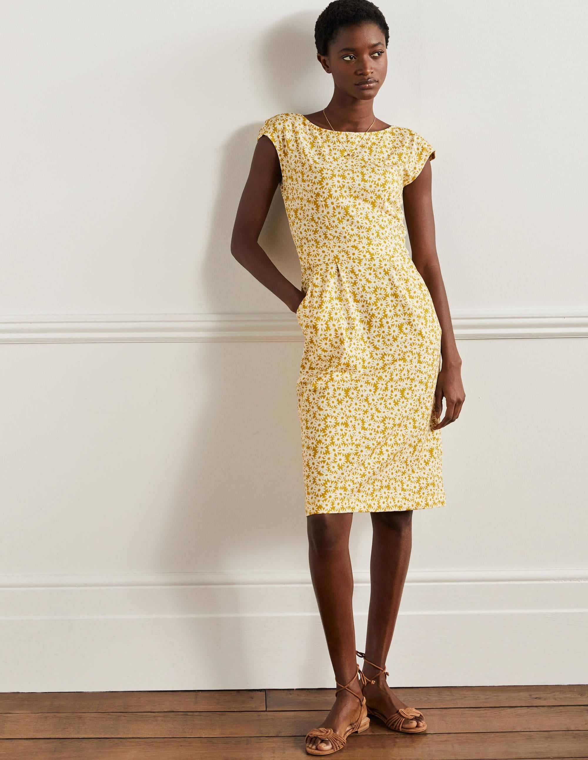 Florrie Jerseykleid-Olive Oil, Daisy Floral - Image 1