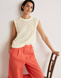 Stricktop mit Häkeldetails und Muschelsaum-Naturweiß