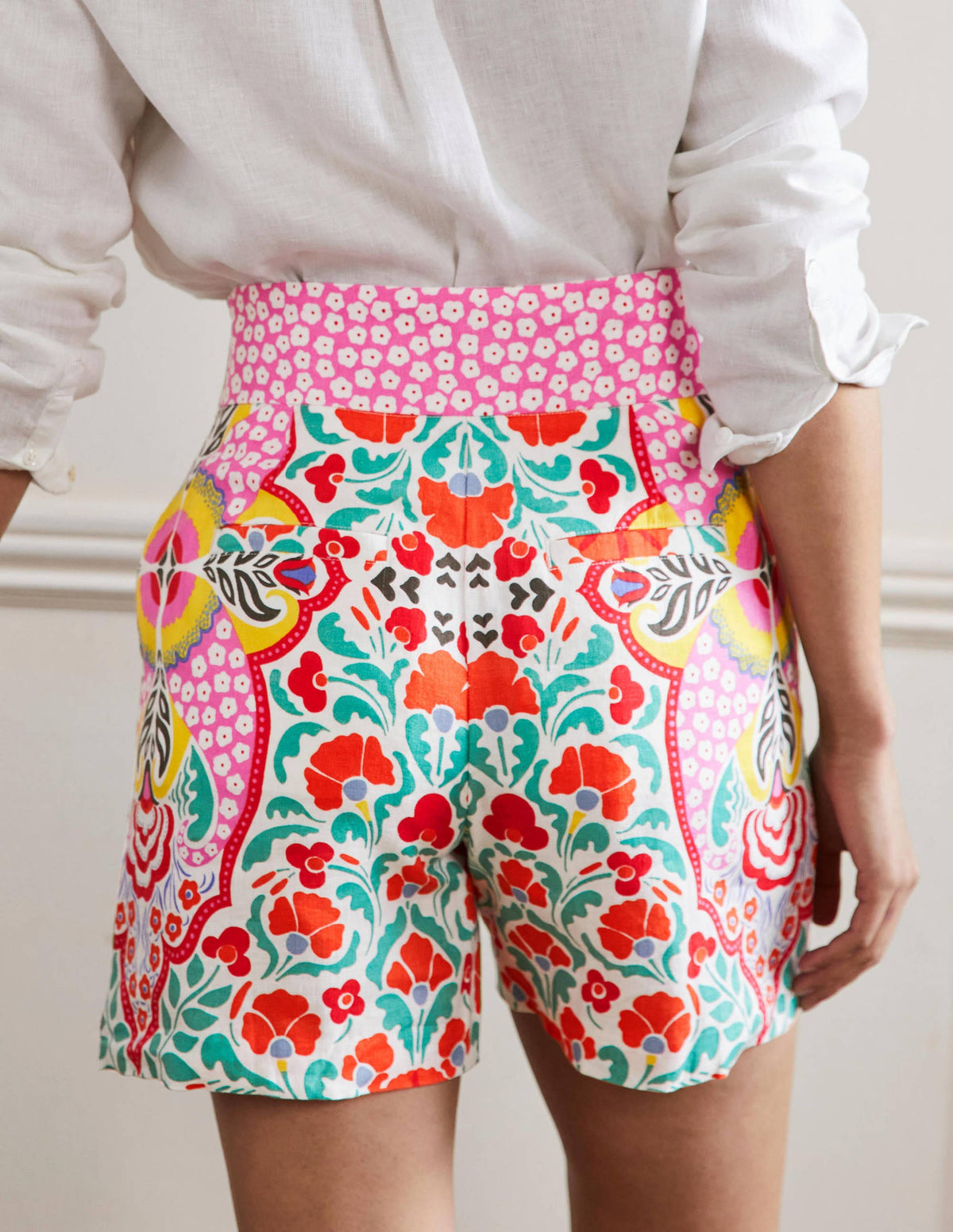 Georgina Leinenshorts-Bunt, Blumenmuster - Image 3