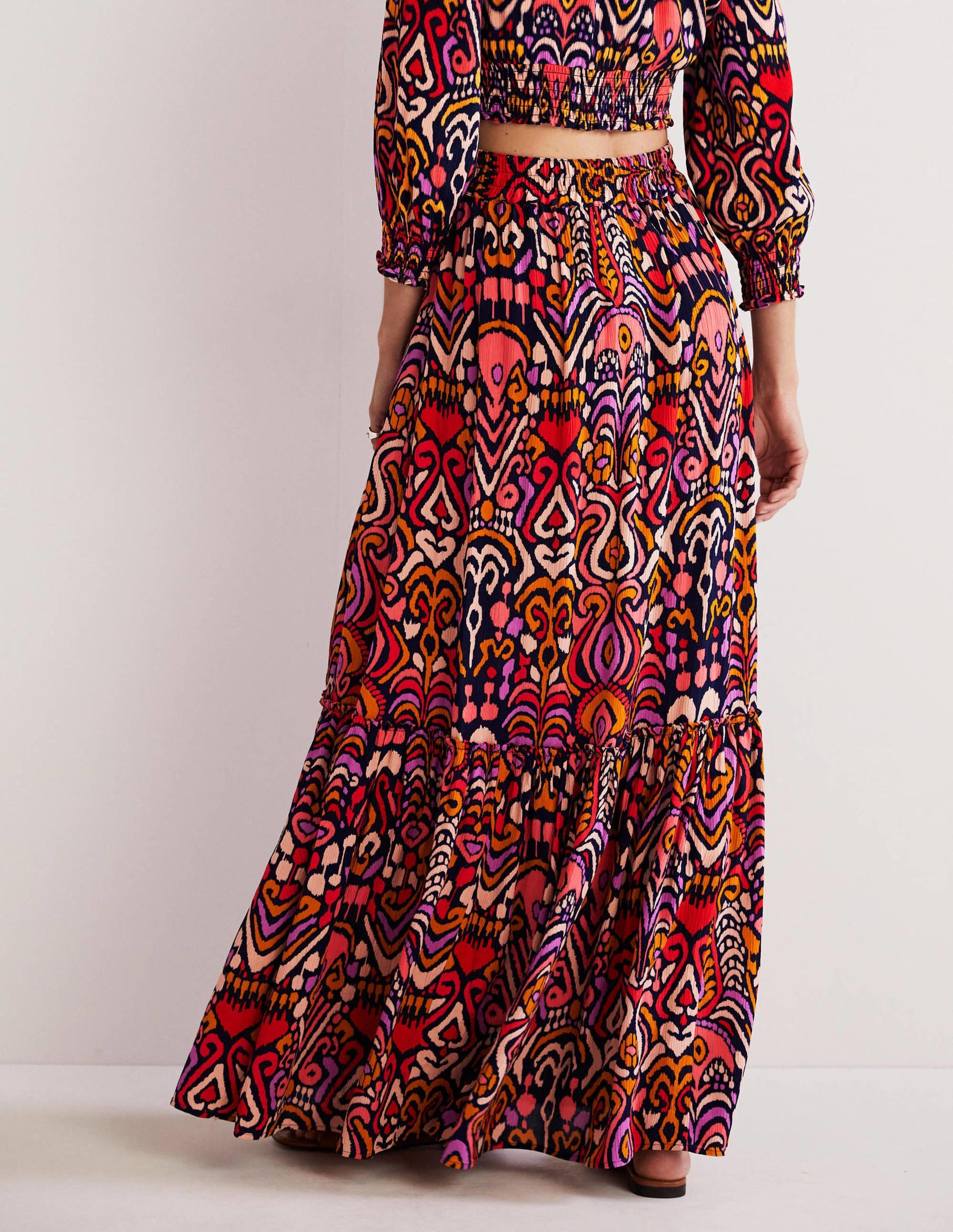 Grace Crinkle-Maxirock-Französisches Navy, Ikat-Muster-3