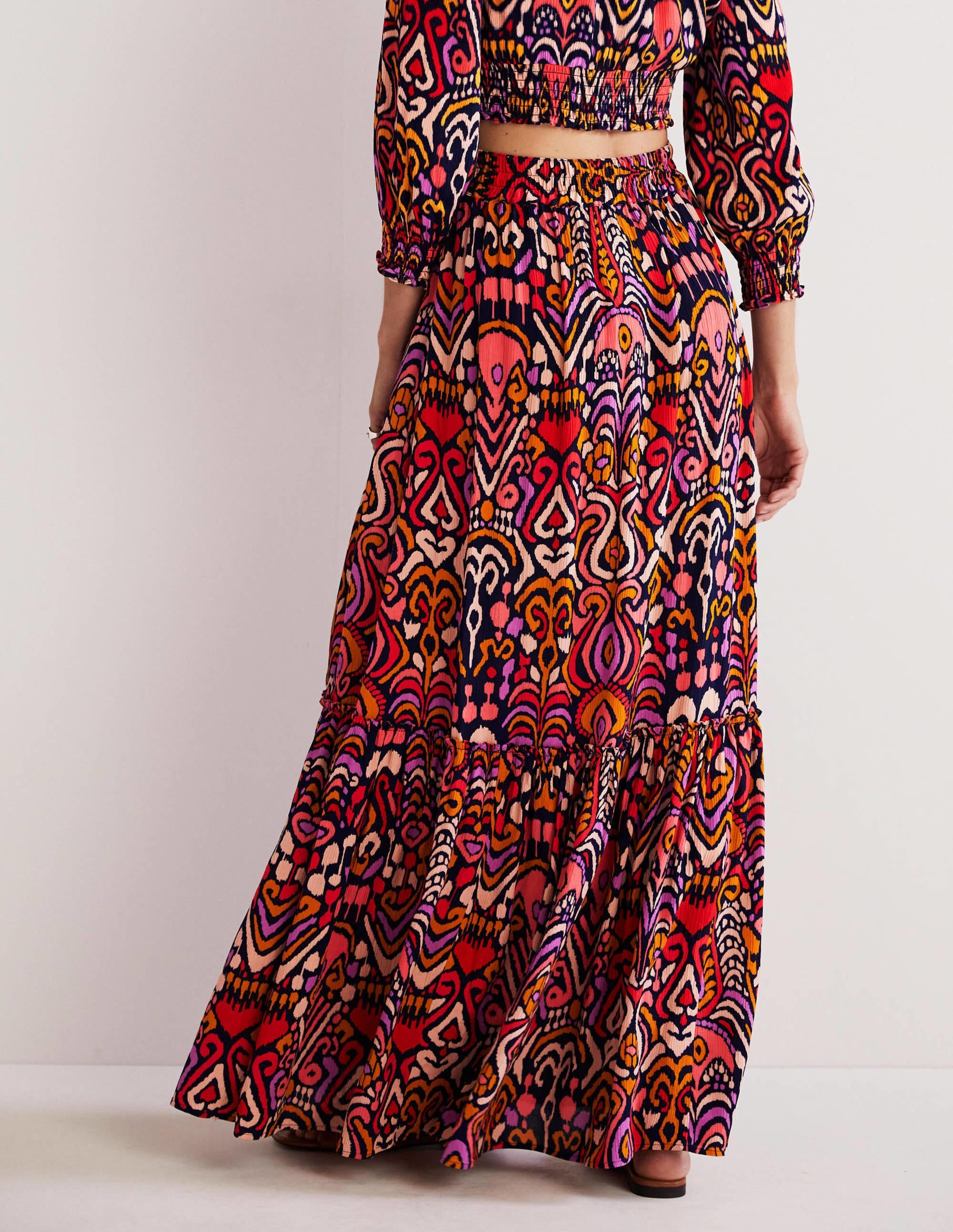 Grace Crinkle-Maxirock-Französisches Navy, Ikat-Muster - Image 3