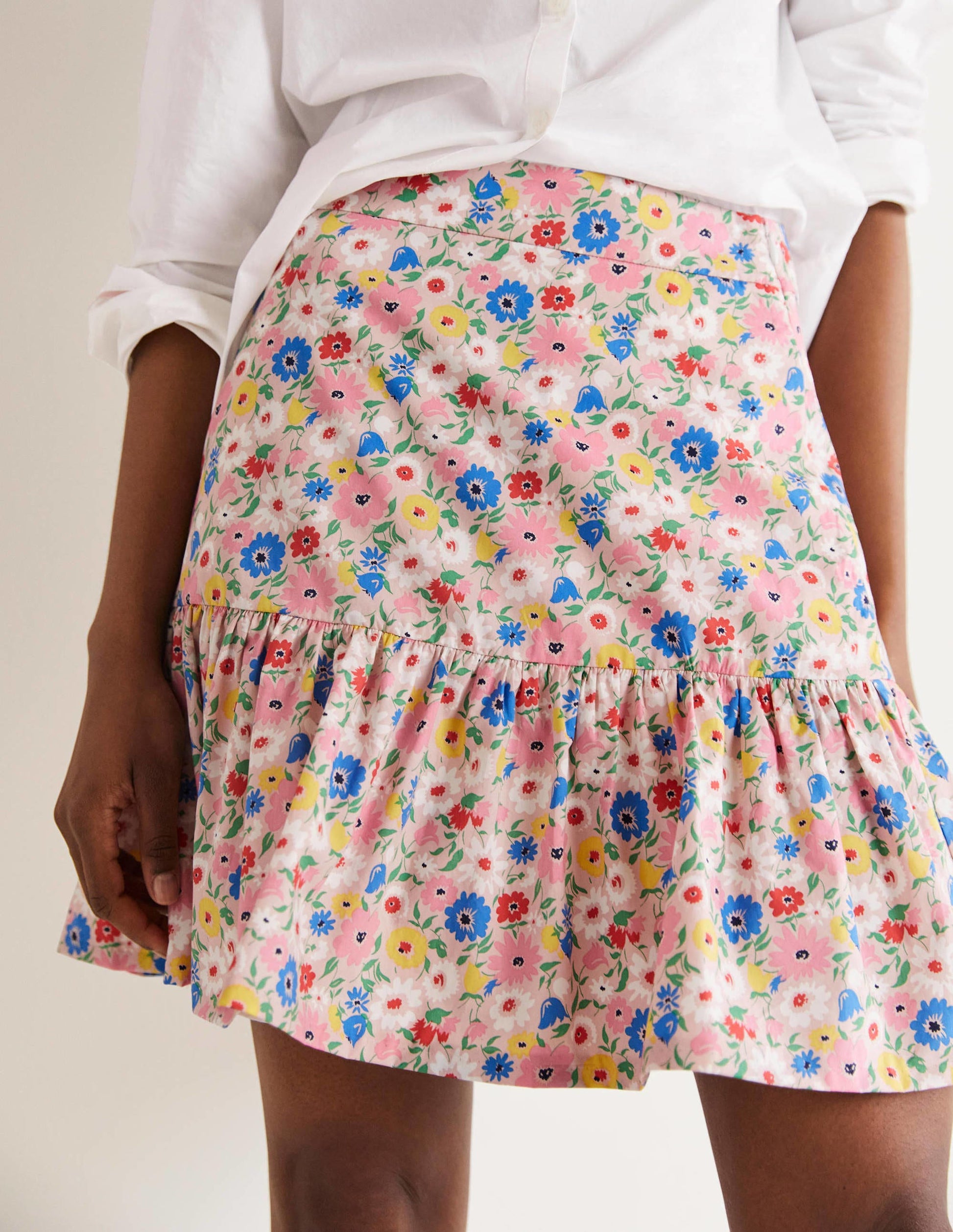 Mini-jupe volantée en popeline-Milk-shake, motif Elegant Bloom-4