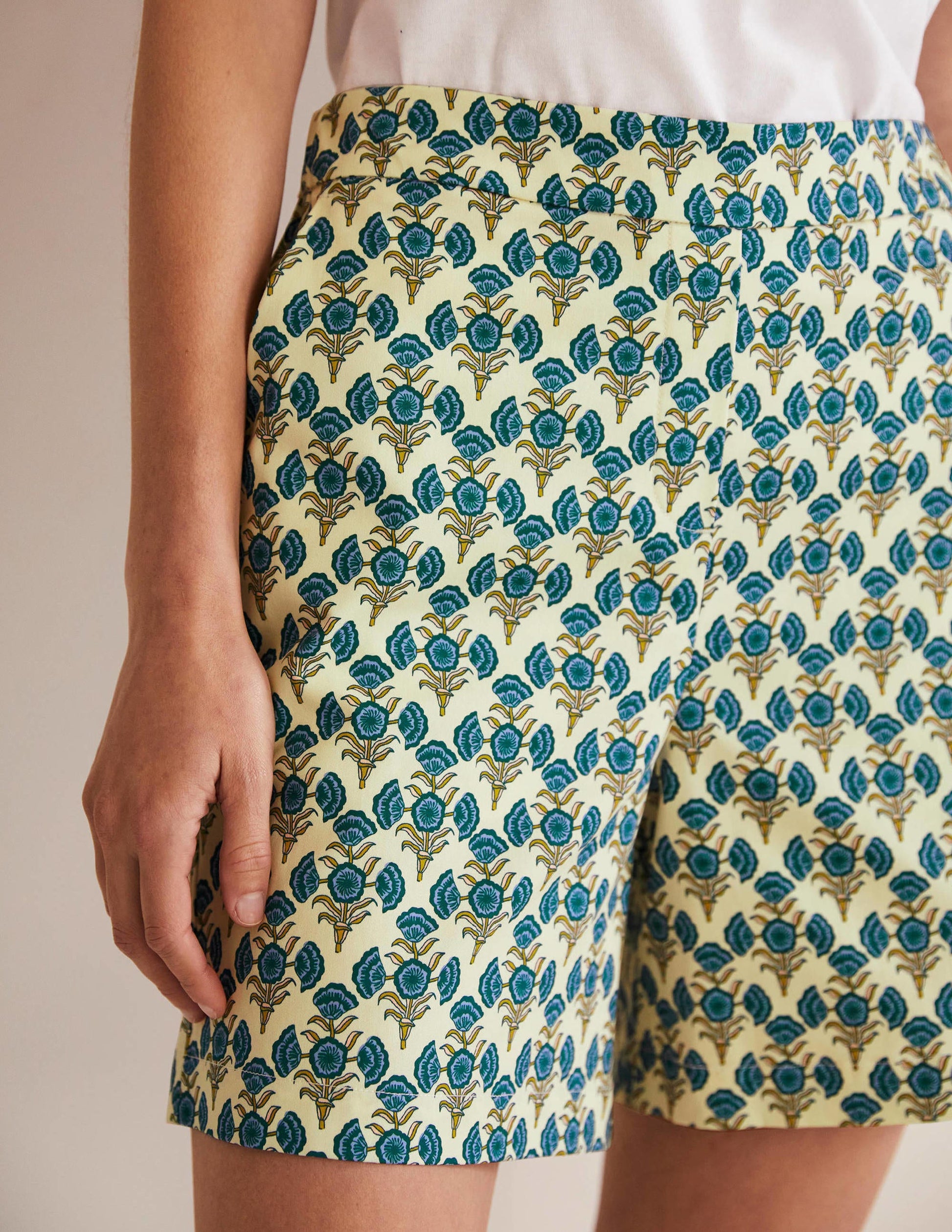 Danby Shorts zum Hineinschlüpfen-Chesapeake Bay, Geometrisches Blumenmuster-2