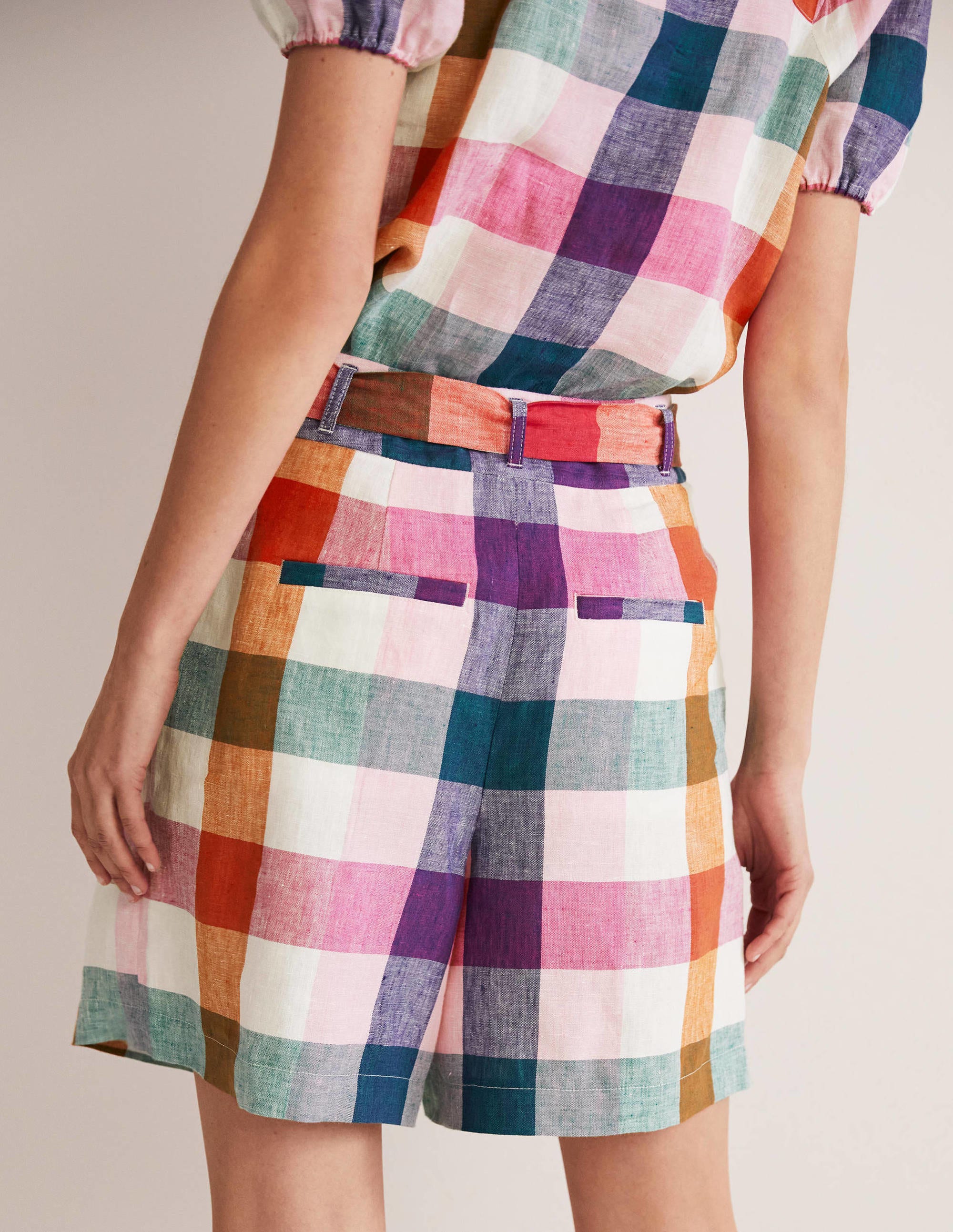 Alma Tie Waist Linen Shorts-Bonbon Pink, Flambe Check - Image 4