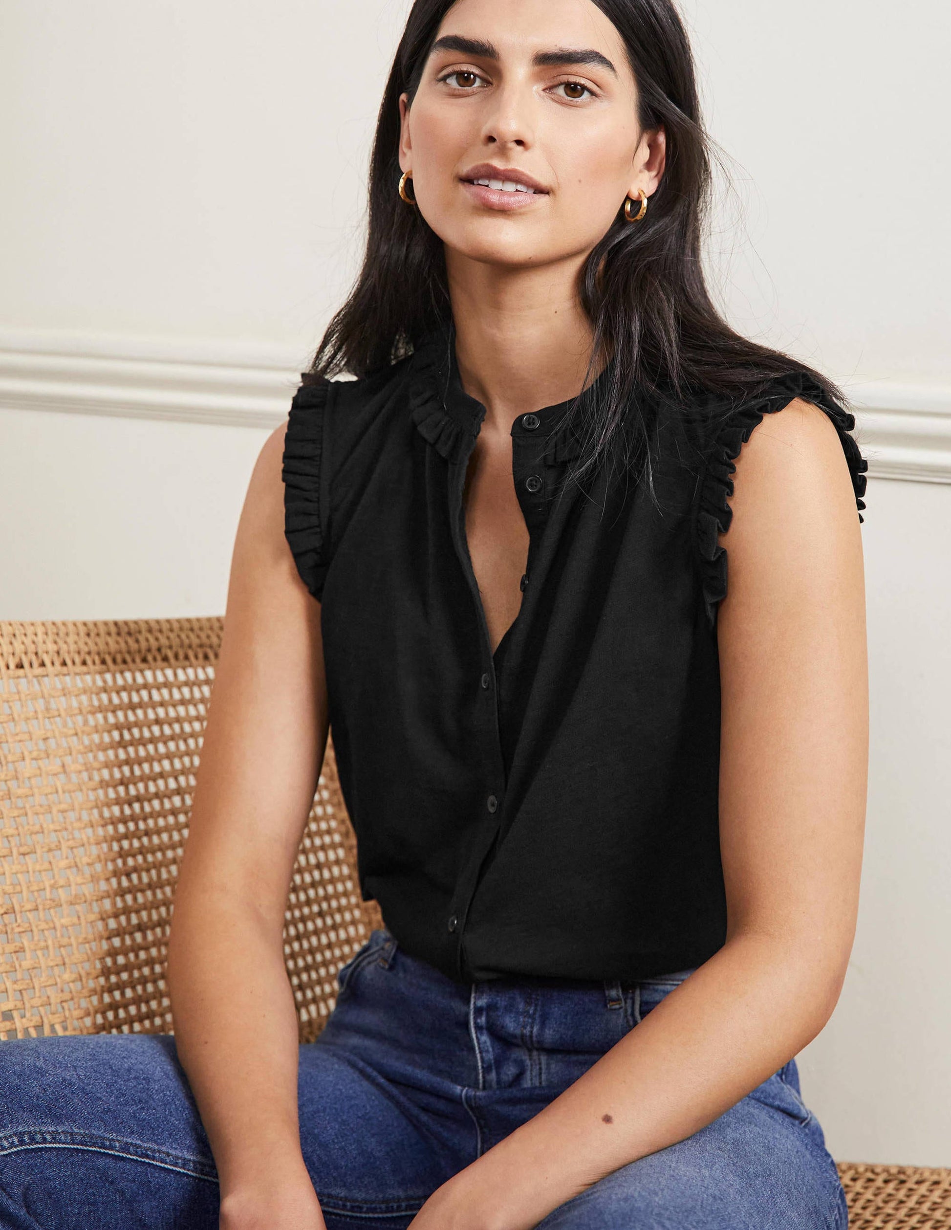 Chemise Daphne sans manches volantée-Noir-1