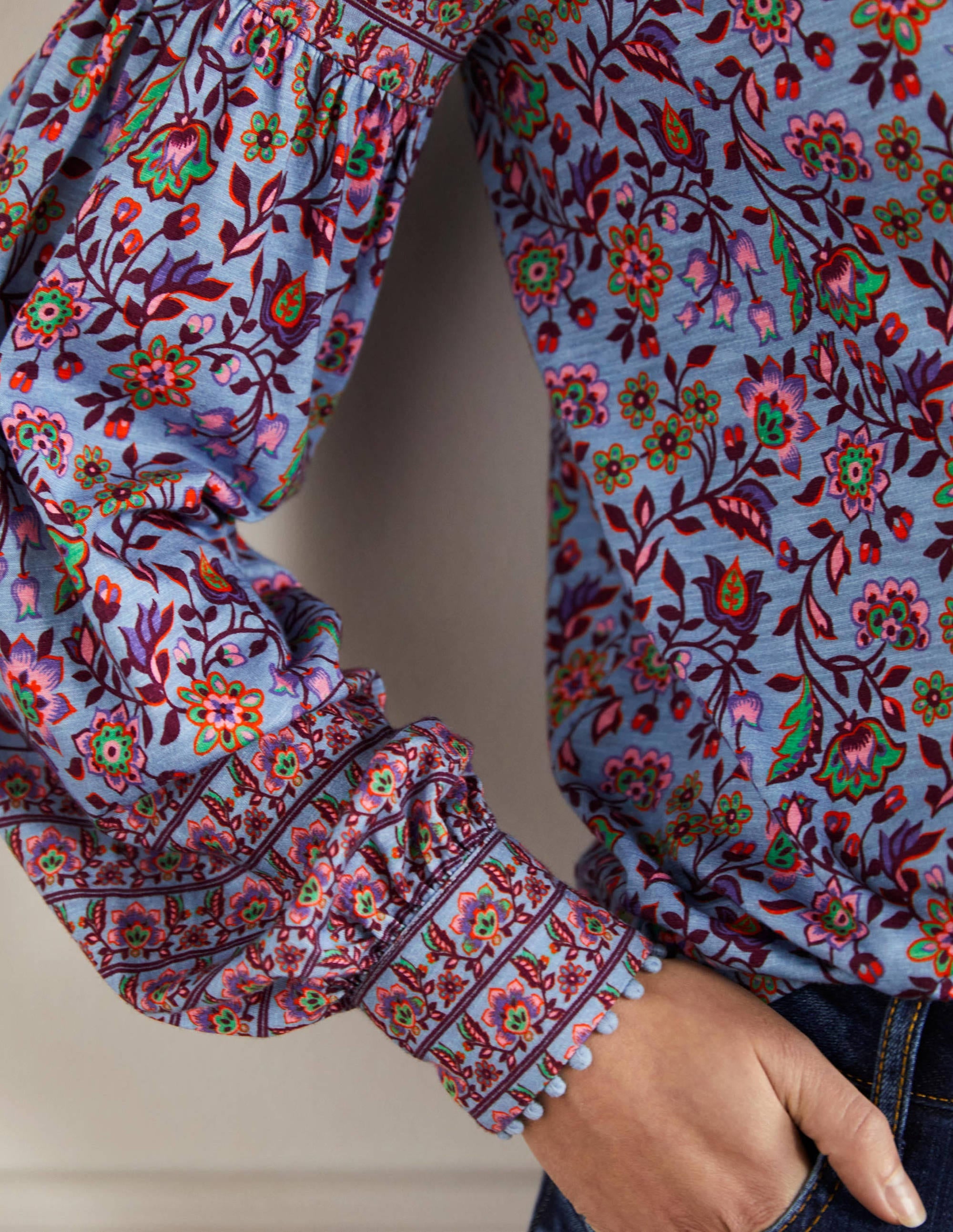 Chemise imprimée et ornementée en jersey-Bleu ancien, motif Oriental Meadow - Image 2