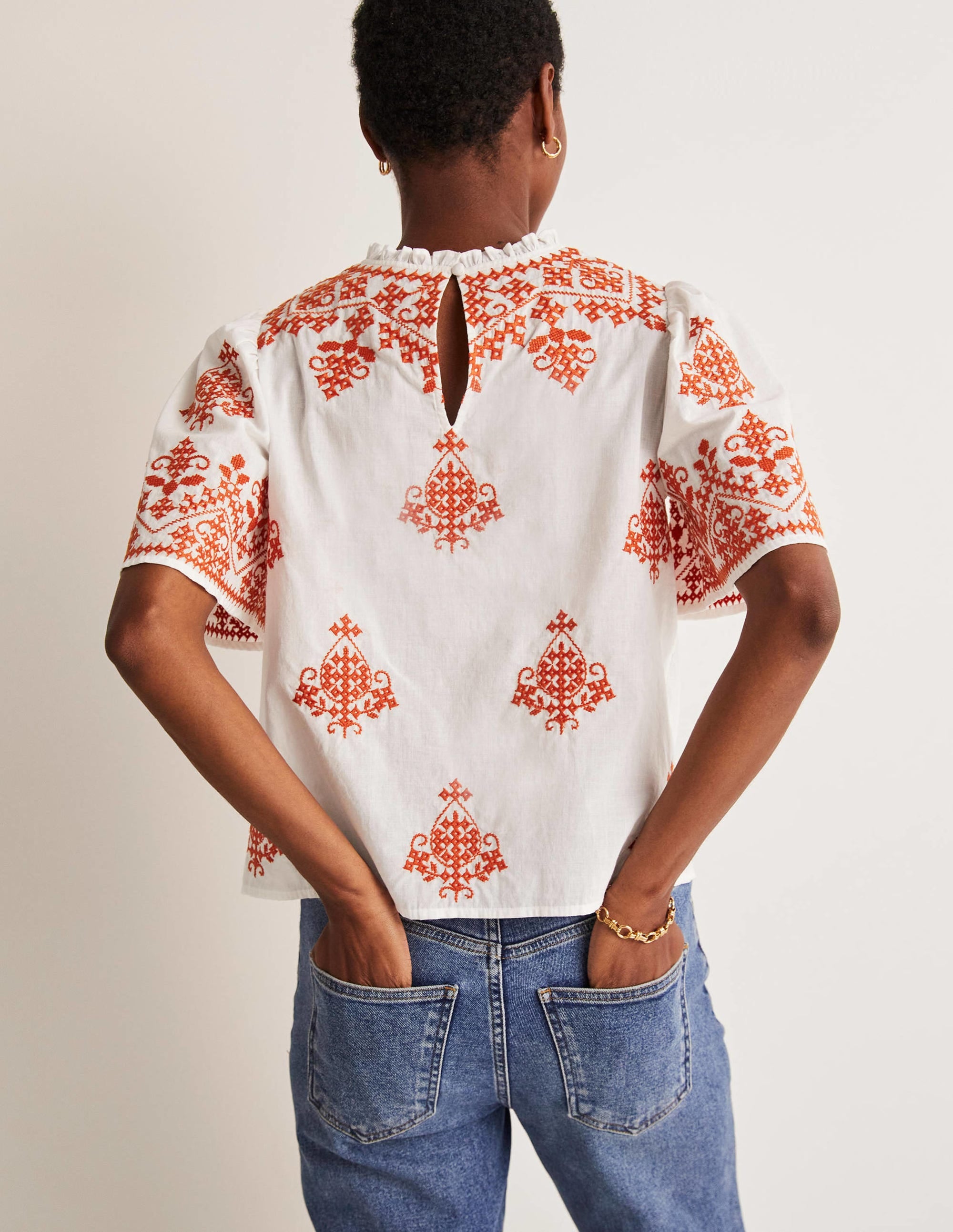 Top brodé à manches volantées-Ivoire, broderie pétard - Image 3
