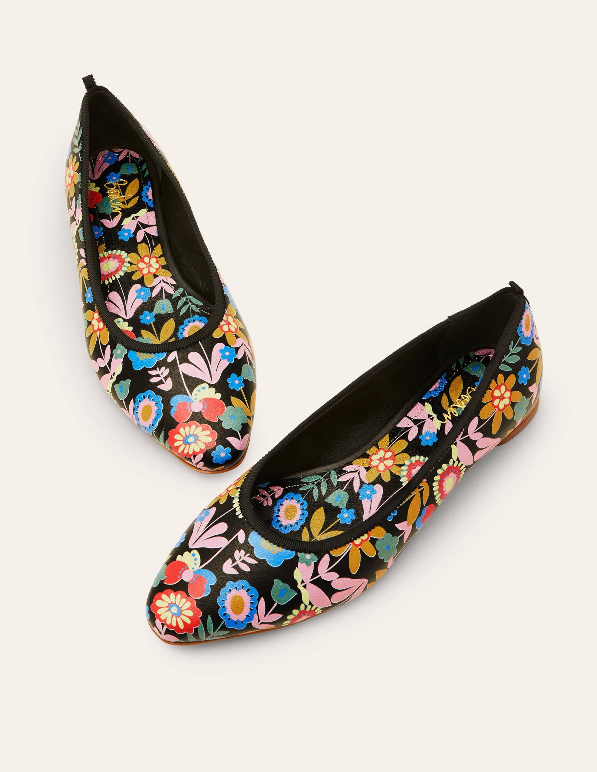 Ballerines à bout en amande-Noir, motif Flora Bloom - Image 3