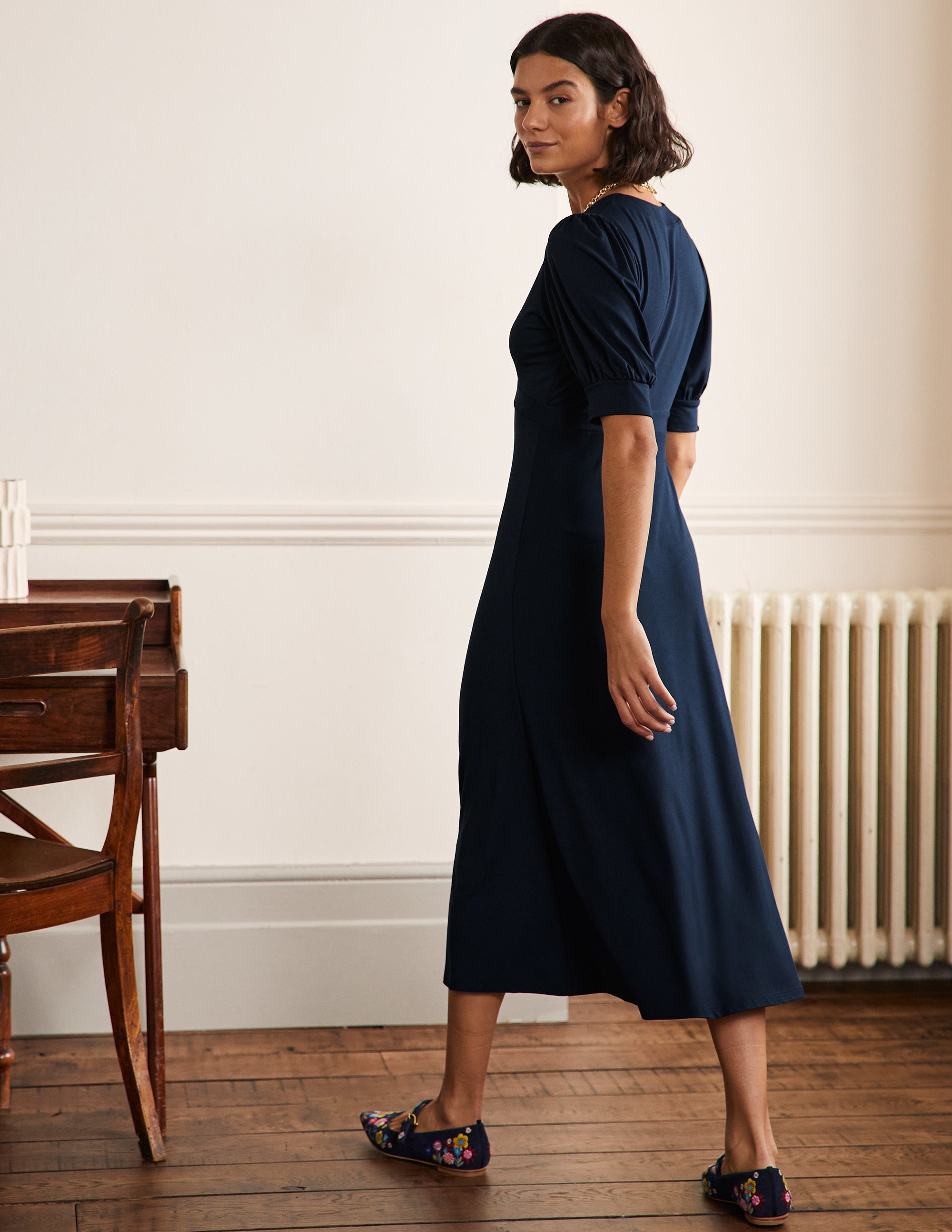 Eva Jersey Midi Dress-Navy - Image 6