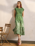 Robe midi brodée à volants-Broderies lierre anglais