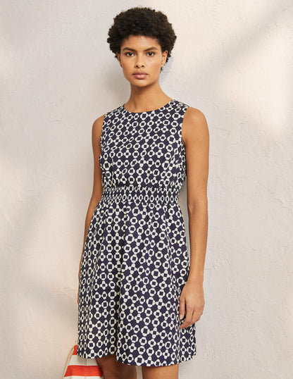 Minikleid mit gesmokter Taille-Französisches Navy, Mosaikmuster-1