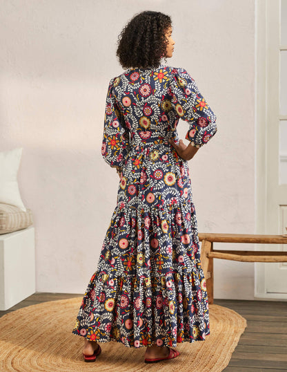 Robe longue Ava à volants-Bleu marine foncé, motif Opulent Garden-3