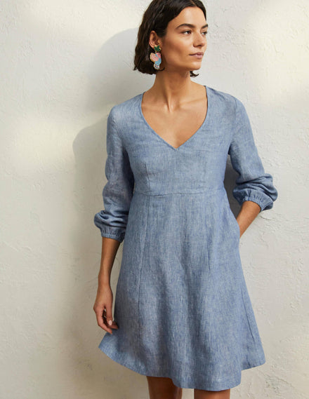Ausgestelltes Minikleid mit V-Ausschnitt-Faux-Uni