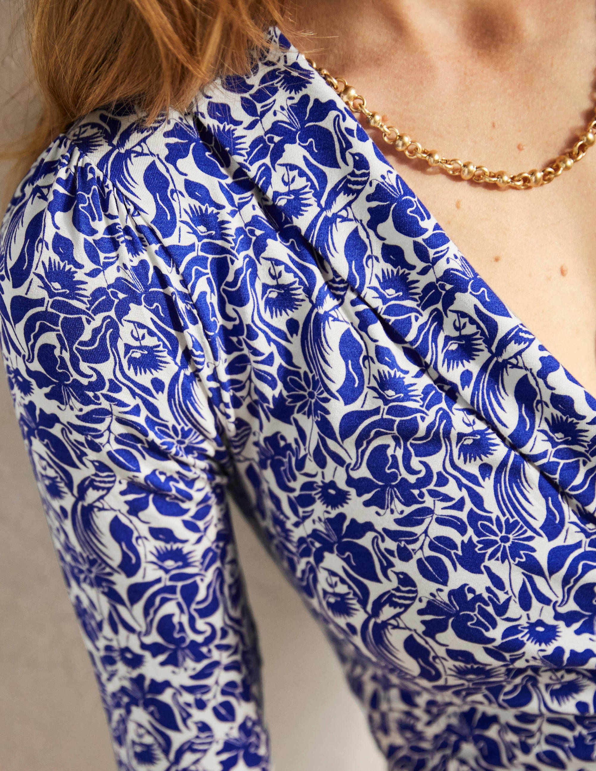 Jerseykleid mit fixierter Wickeloptik-Wellenblau, Orientalischer Vogel - Image 2