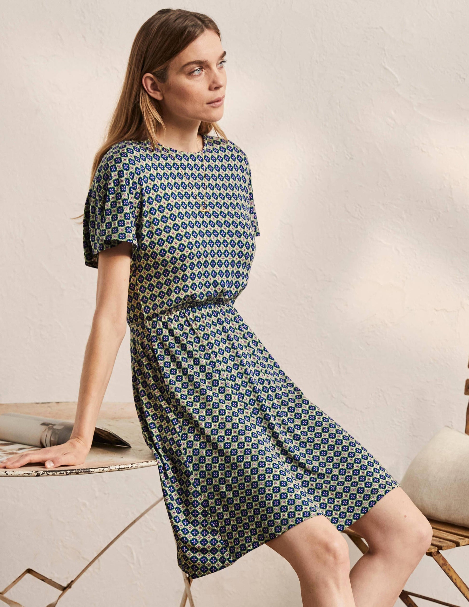 Jerseykleid mit Flatterärmeln-Englischer Efeu, Marokkanischer Diamant-4