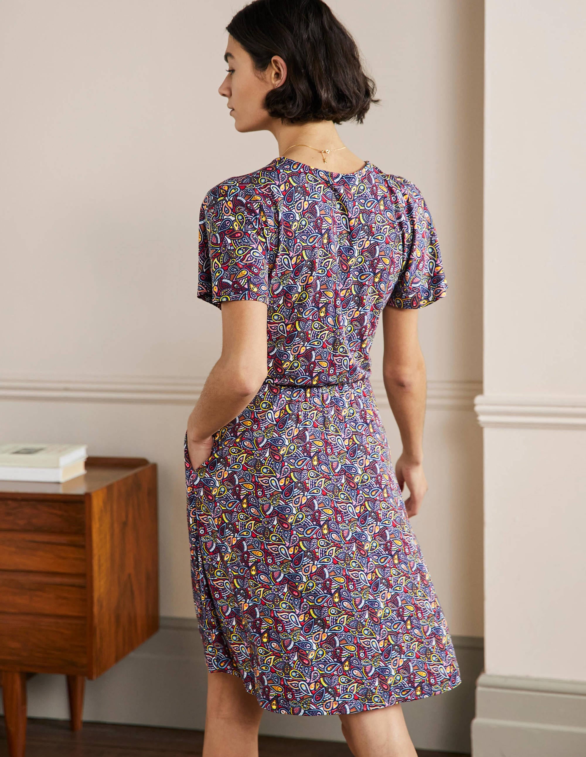 Jerseykleid mit Flatterärmeln-Navy, Paisleymuster - Image 4