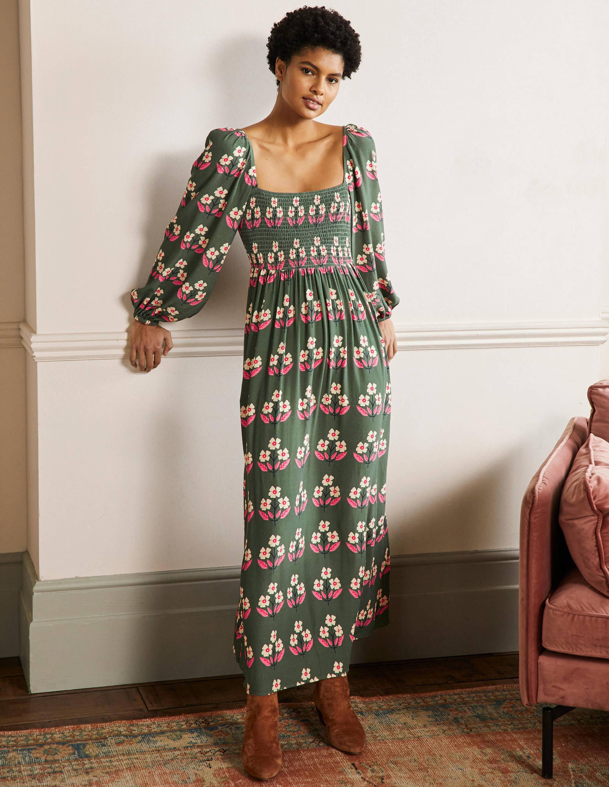 Robe longue à encolure carrée et smocks-Vert, motif Blossoming Bud - Image 1