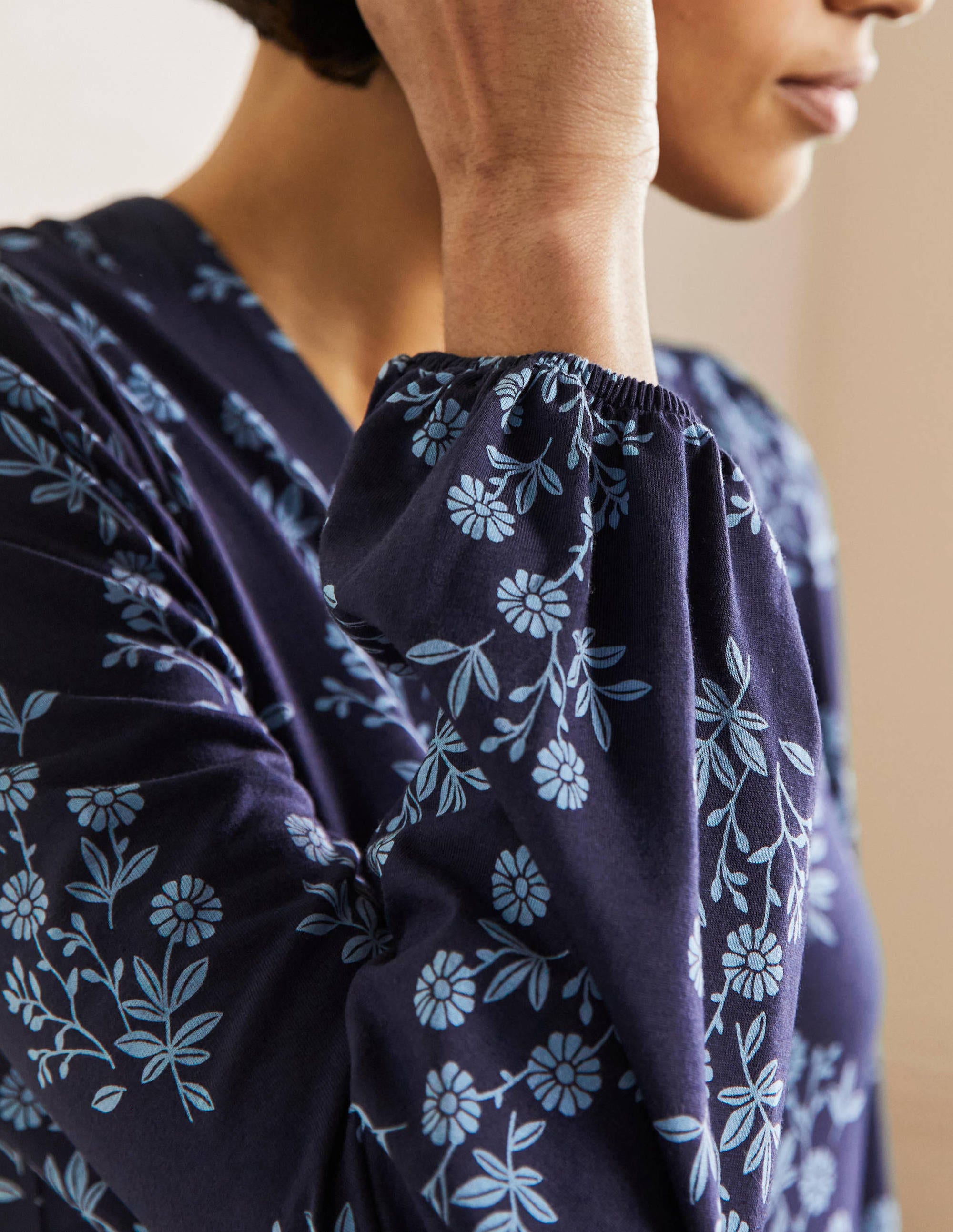 Jerseykleid mit durchgängiger Knopfleiste-Französisches Navy, Gruppierte Blätter - Image 2