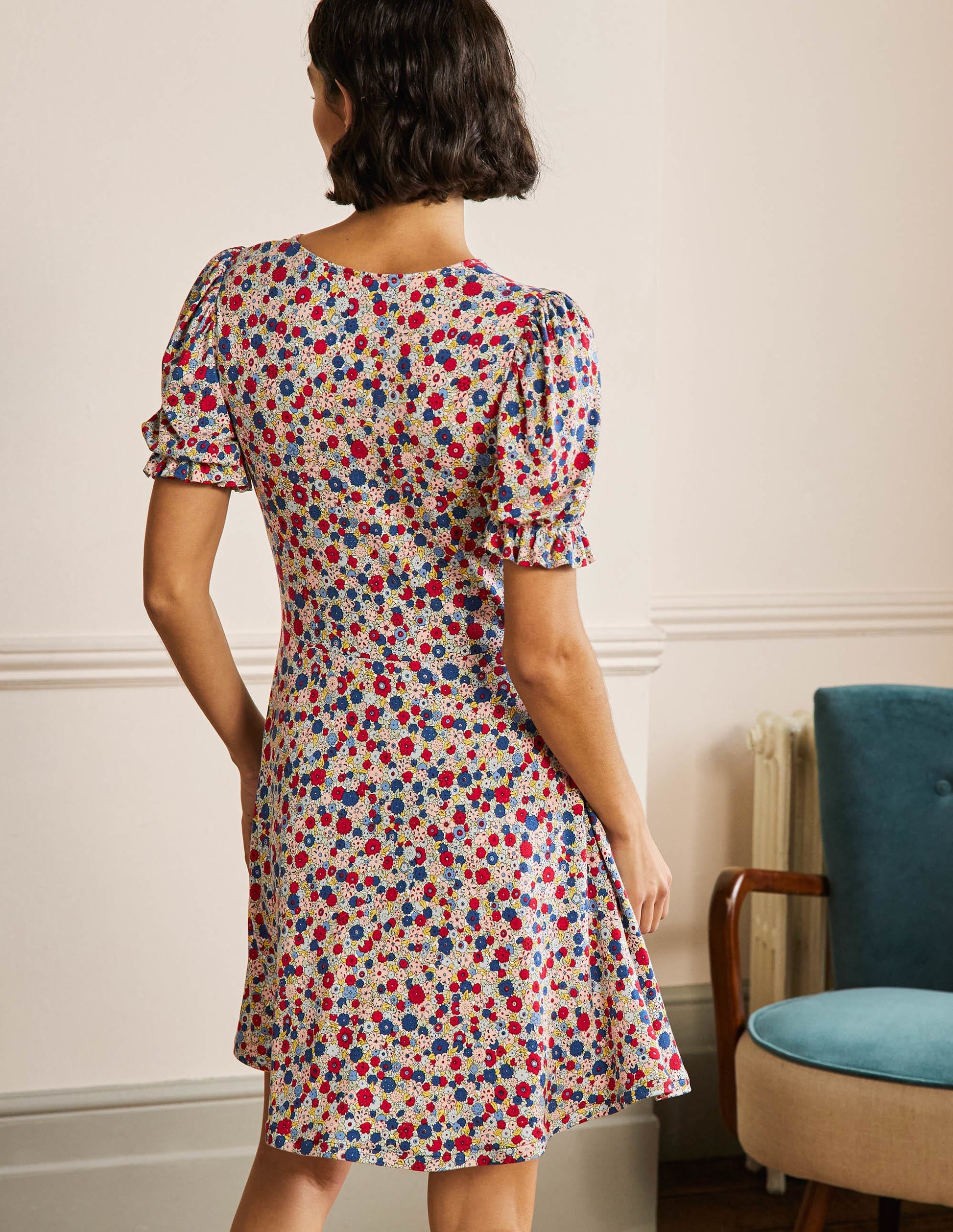 Jerseykleid mit V-Ausschnitt-Rivierablau, Gruppierte Blumen-3