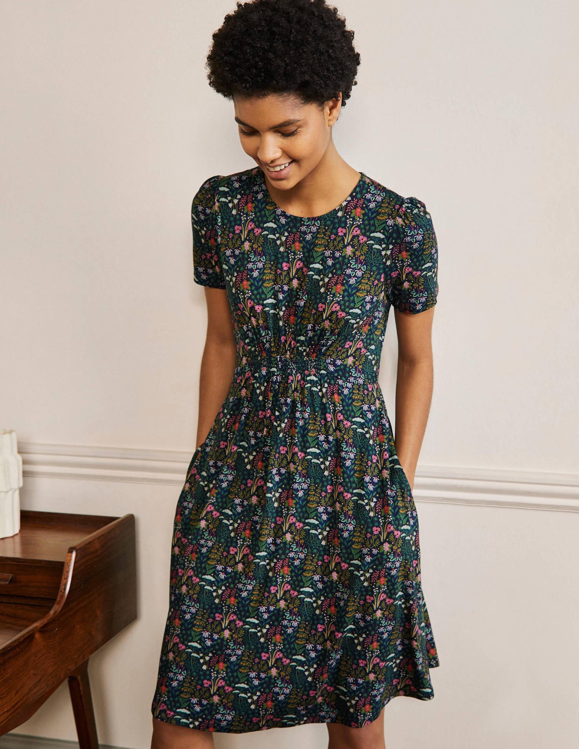 Jerseykleid mit Rundhalsausschnitt-Französisches Navy, Wildblumenblüten-1