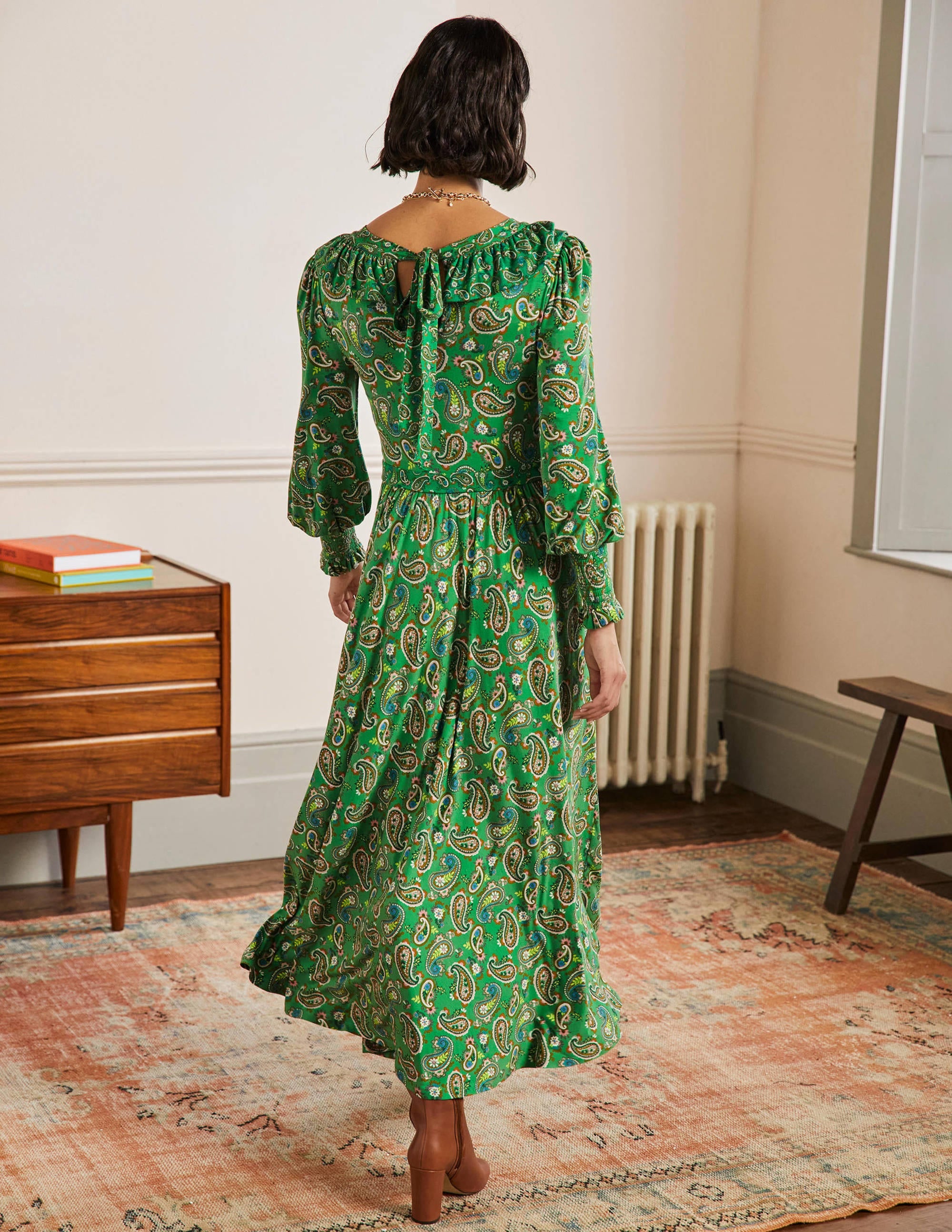 Jerseymaxikleid mit Rüschen-Schottengrün, Blühendes Paisleymuster - Image 3