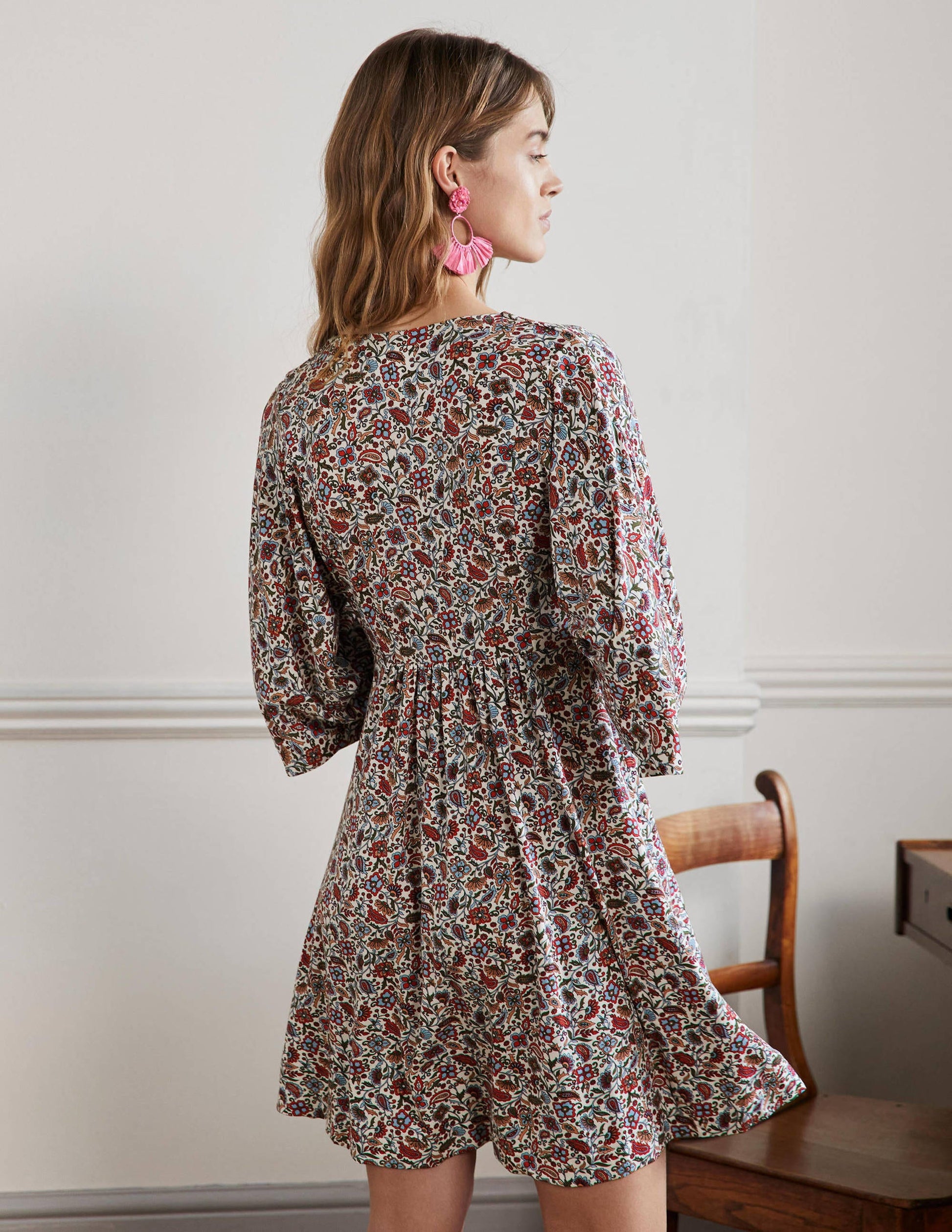 Mini-robe empire simple en jersey-Ivoire, motif Oriental Paradise-3
