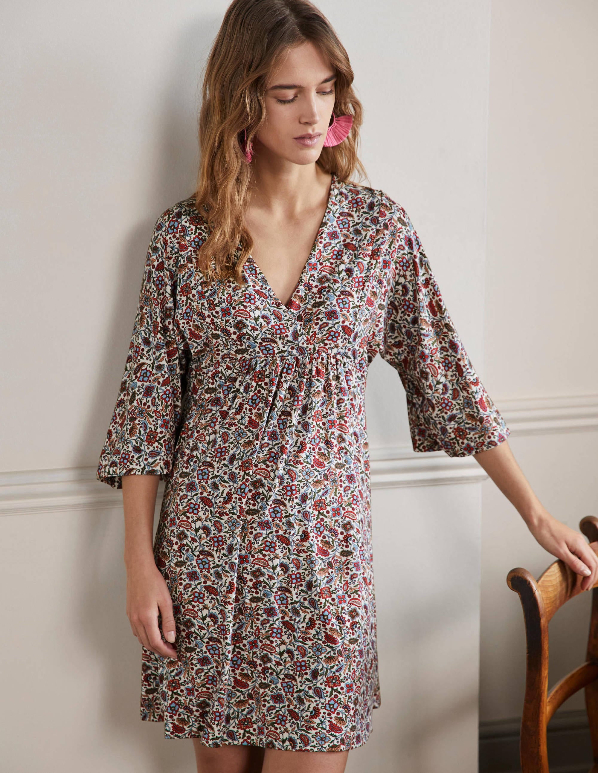 Mini-robe empire simple en jersey-Ivoire, motif Oriental Paradise - Image 4