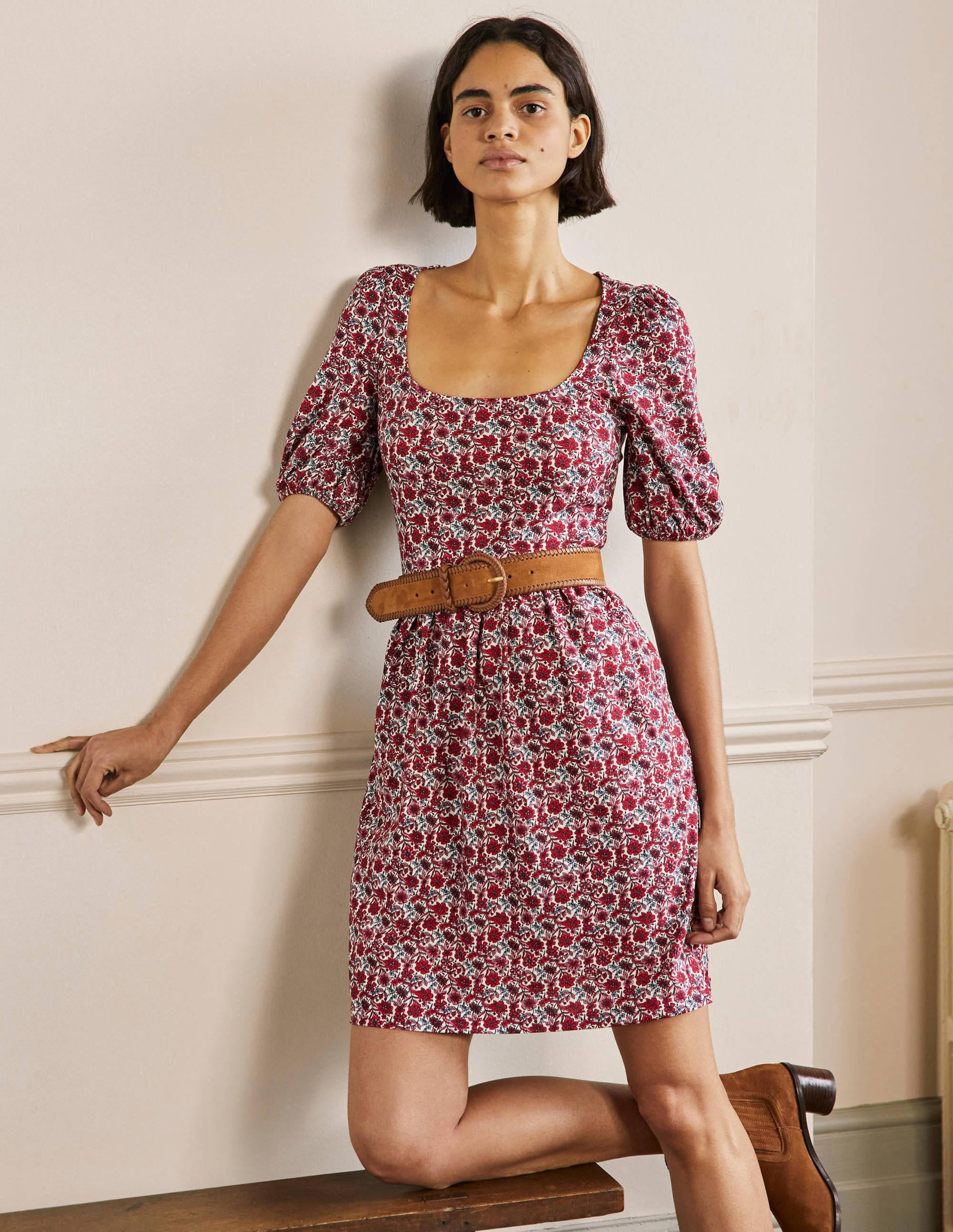 Jerseykleid mit eckigem Ausschnitt-Rot, Blumenmuster - Image 1